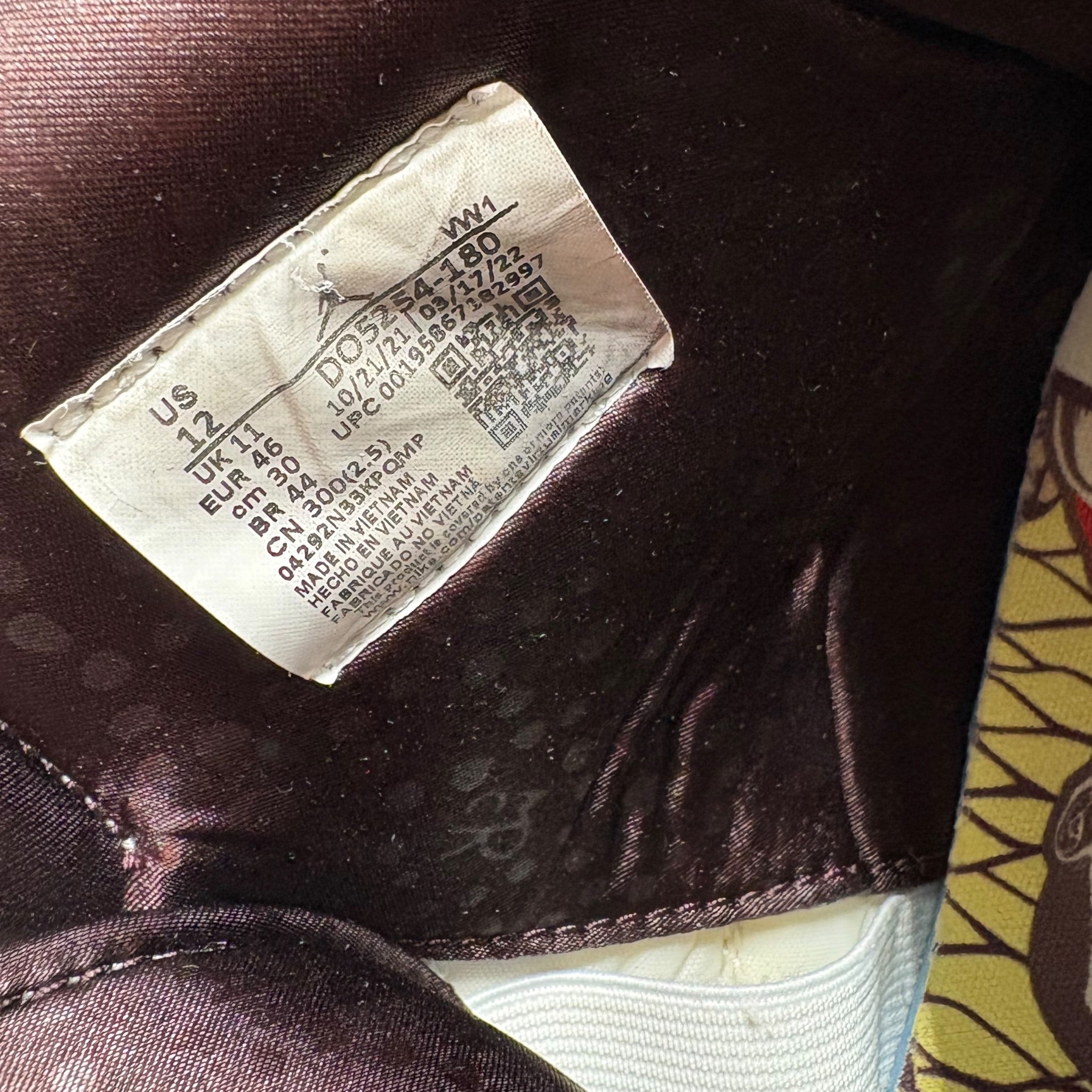 Jordan 2 Maison Chateau Rouge (46EU)