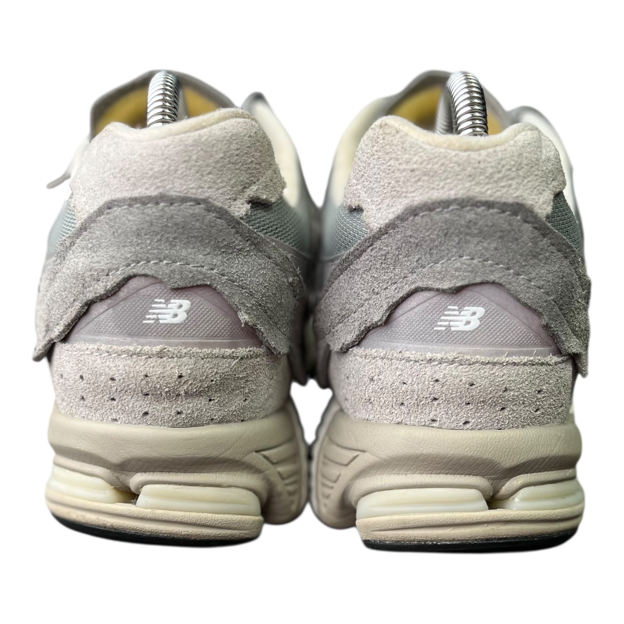 New Balance 2002R Protection Pack Grey (42EU)
