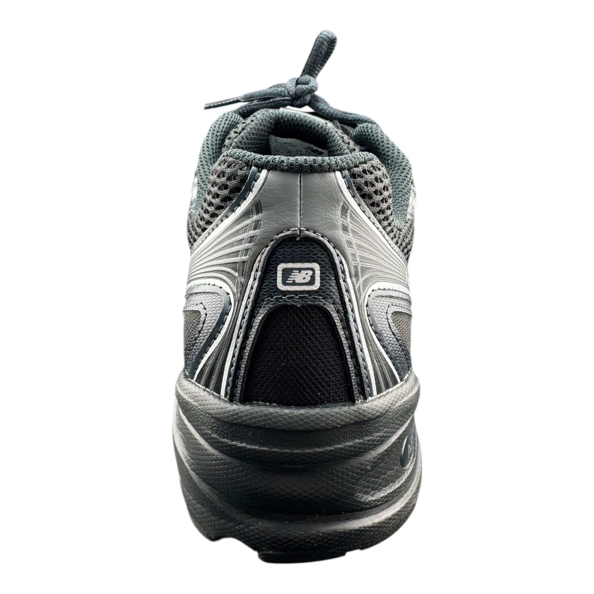 New Balance 740 (44EU)