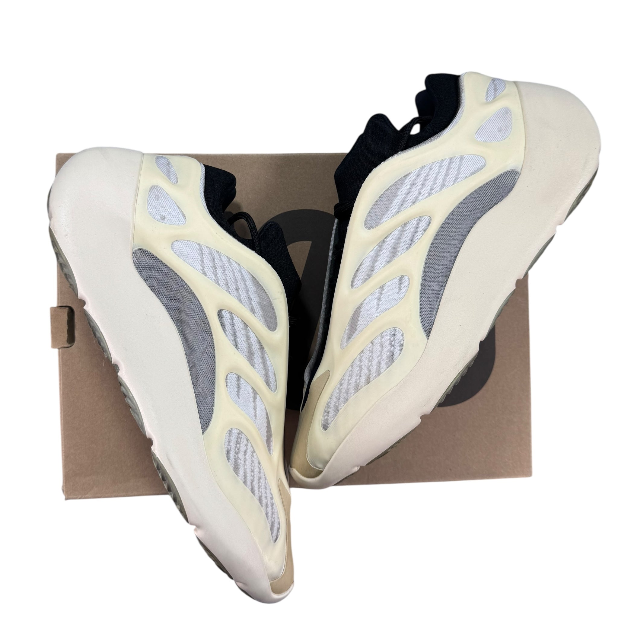 Yeezy 700 V3 (44.5EU)