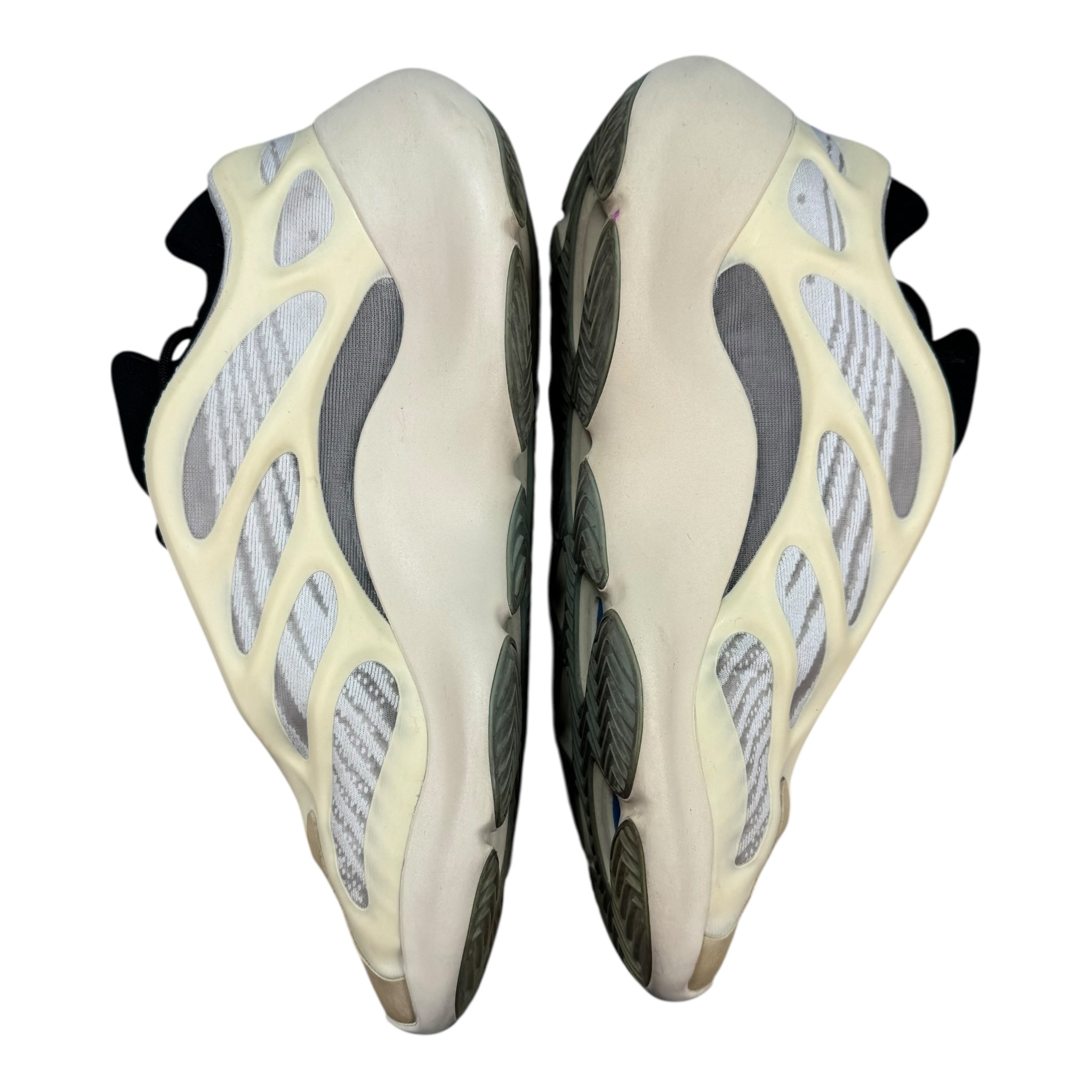 Yeezy 700 V3 (44.5EU)