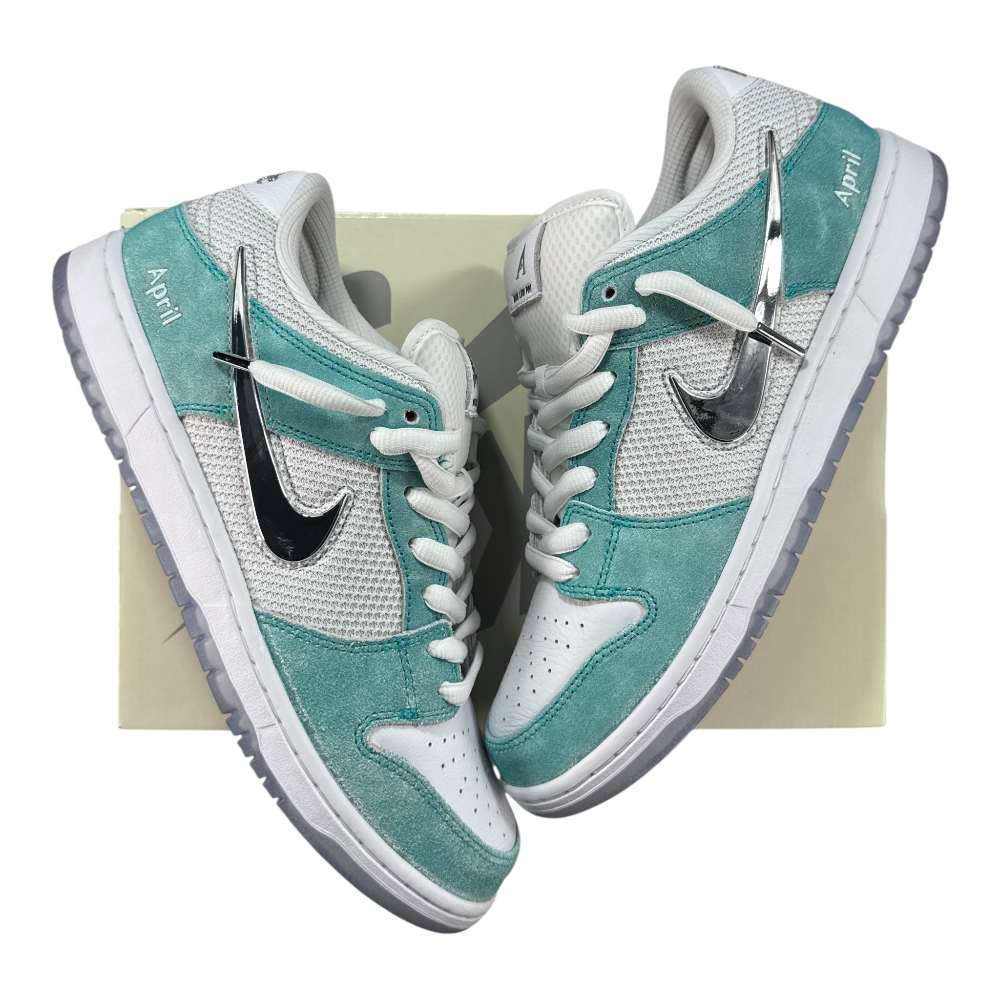Dunk SB April (44.5EU)