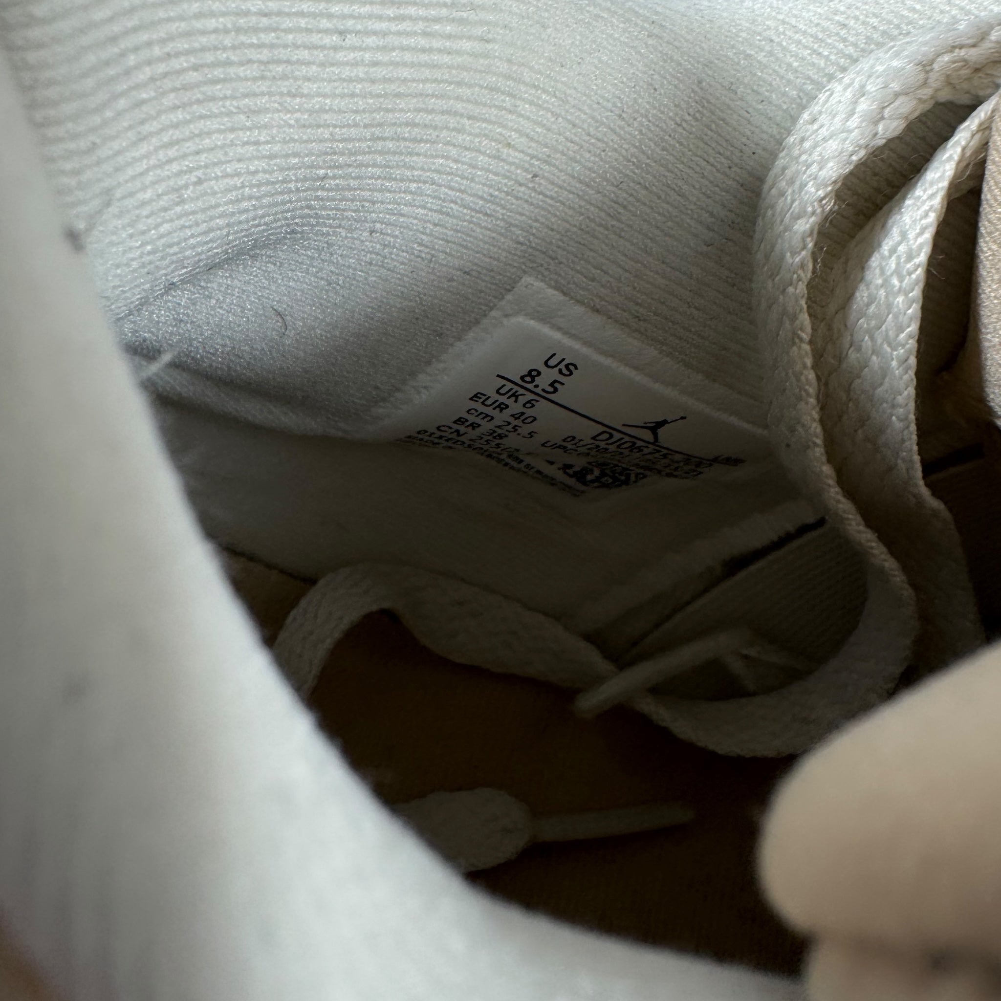 Jordan 4 Shimmer (40EU)