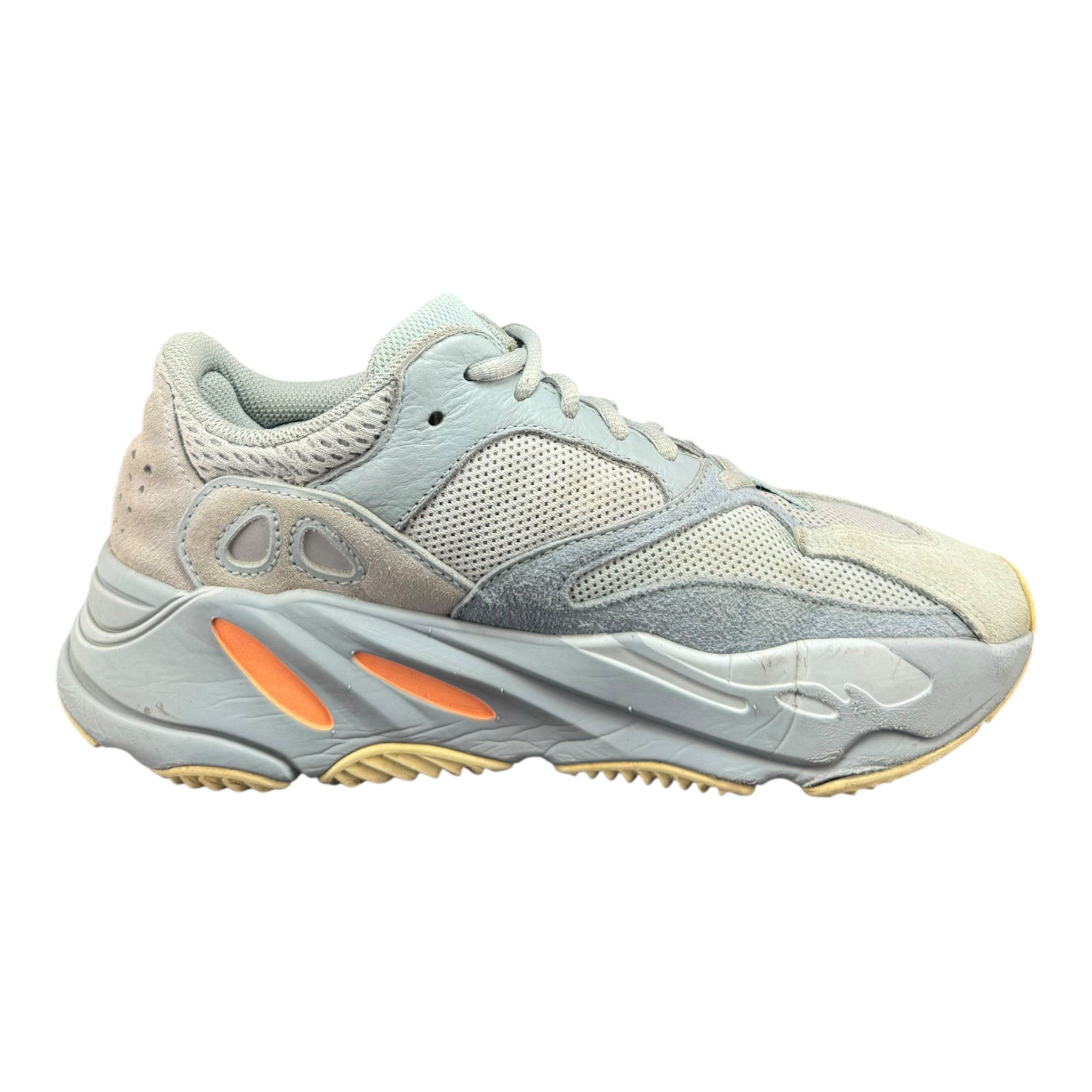 Yeezy Boost 700 Inertia (39.5EU)