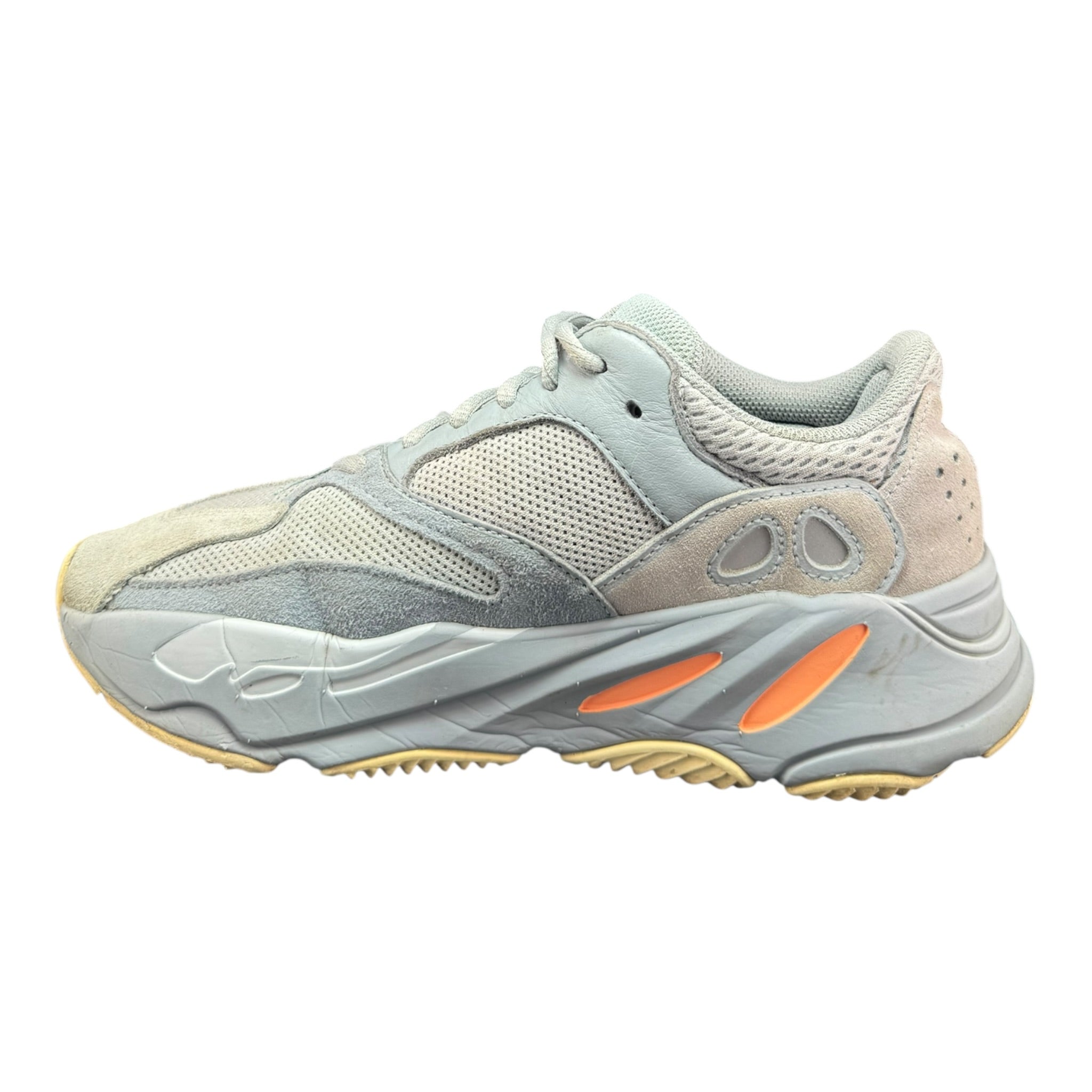Yeezy Boost 700 Inertia (39.5EU)