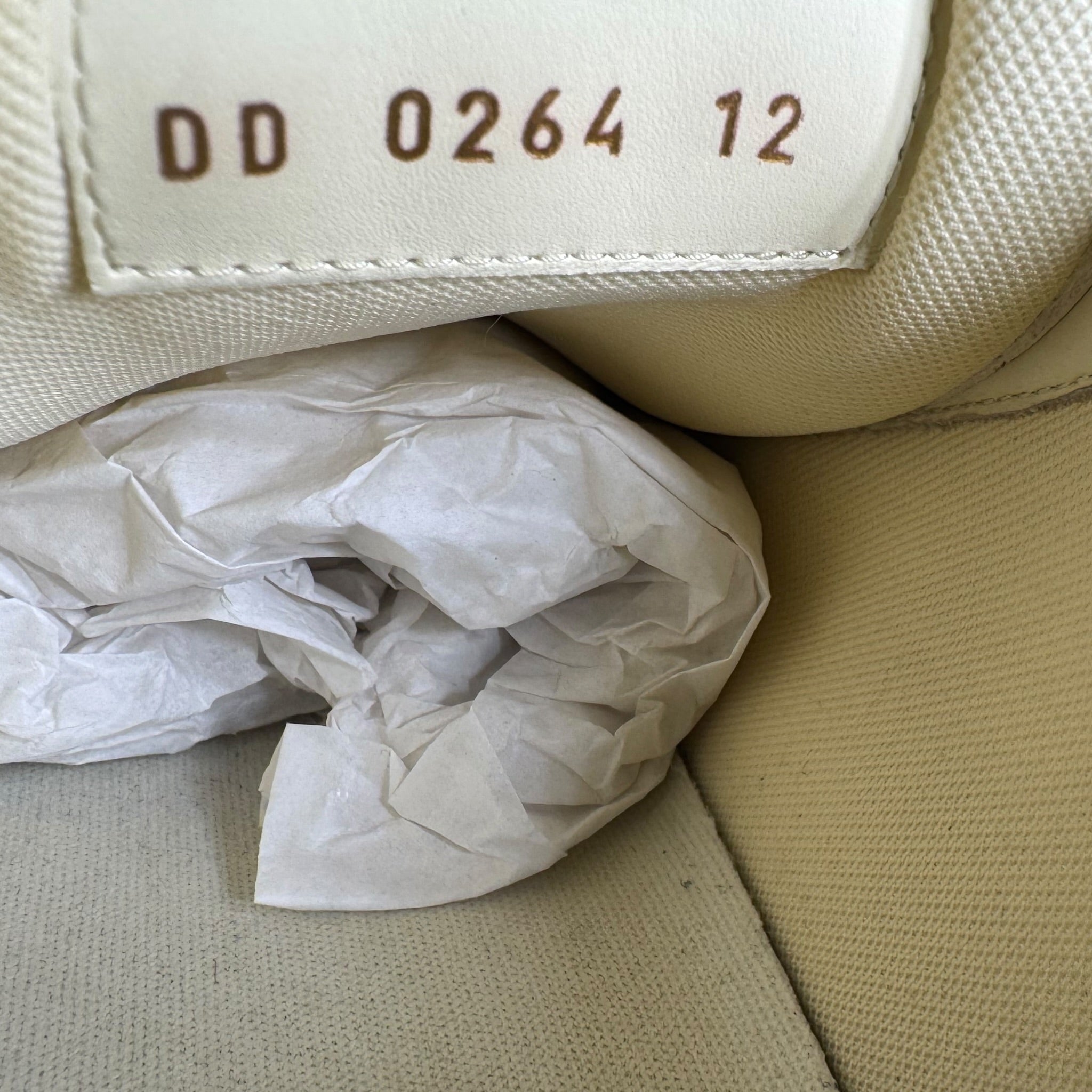Louis Vuitton Trainer (48)