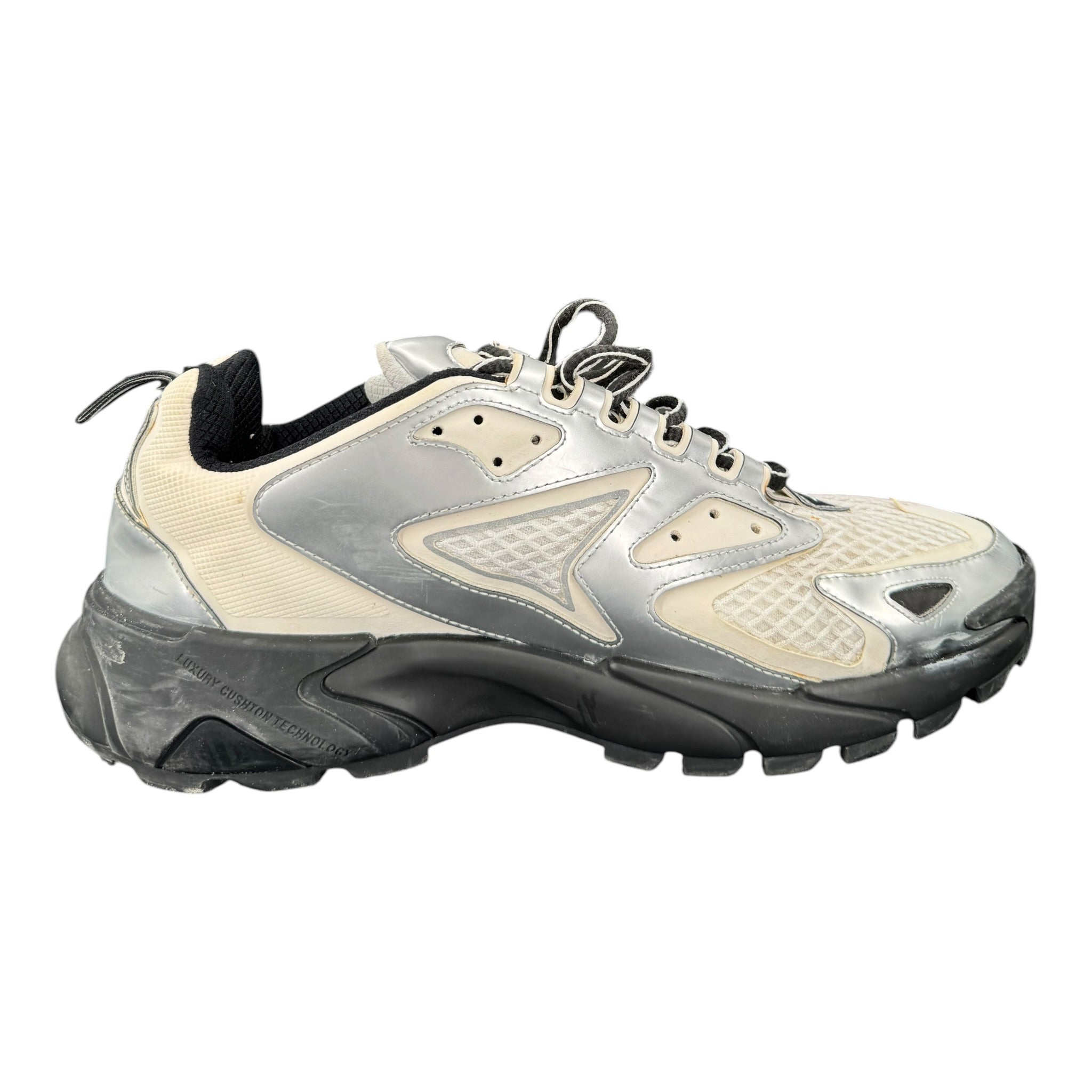 Louis Vuitton Tactic Runner (7.5)