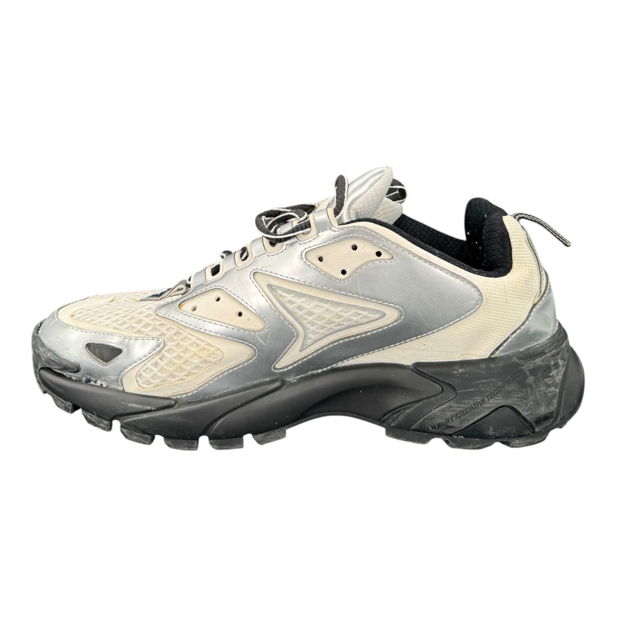 Louis Vuitton Tactic Runner (7.5)