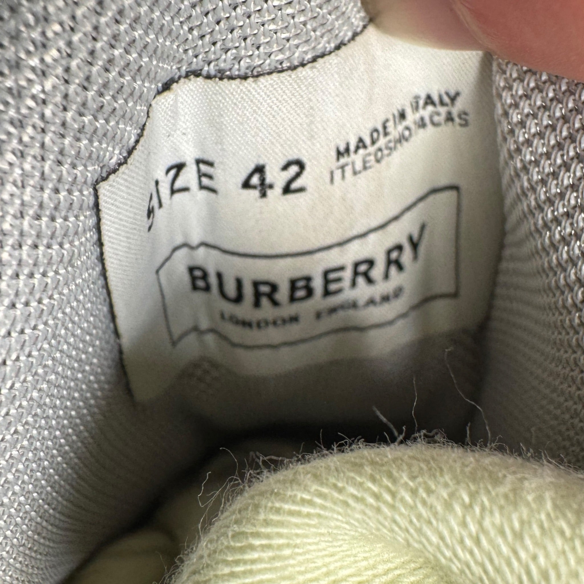Burberry Sneakers (42EU)