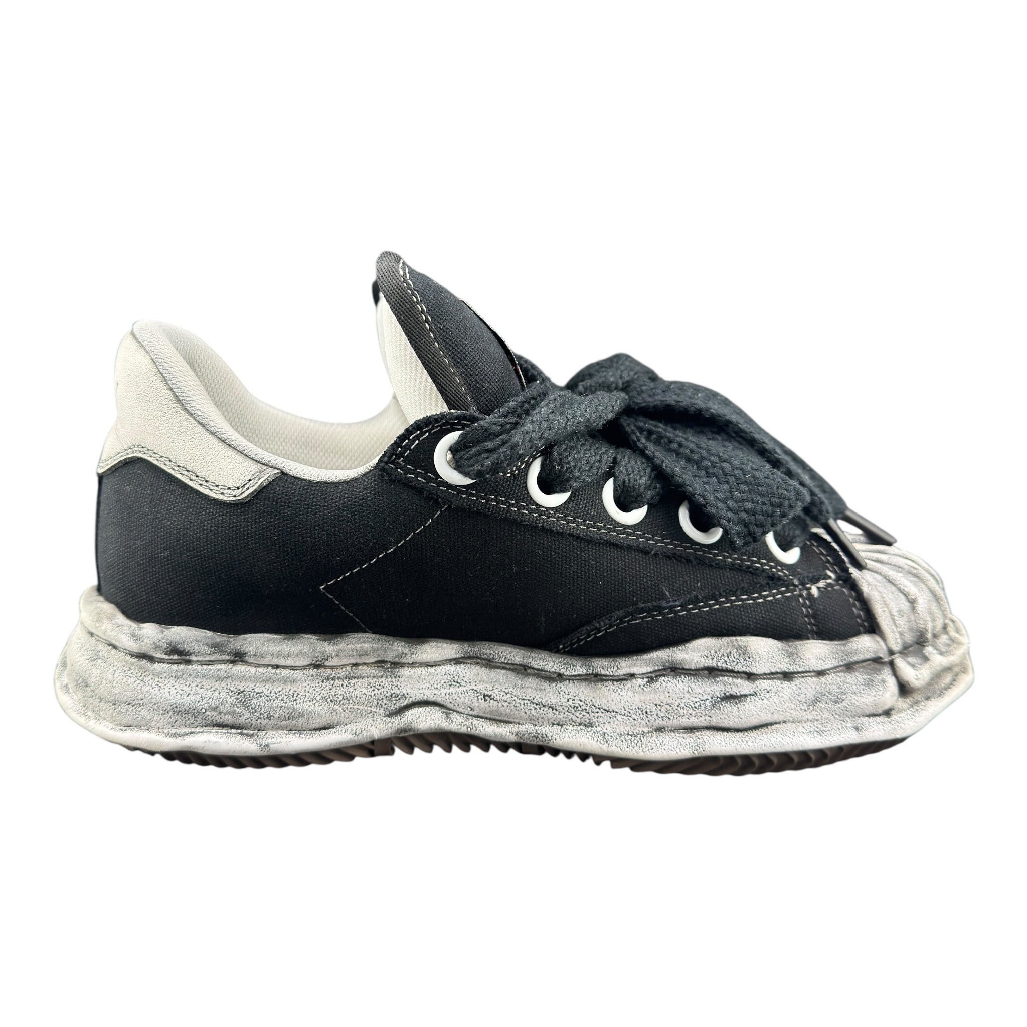 Maison Mihara Blakey Puffer (40.5EU)