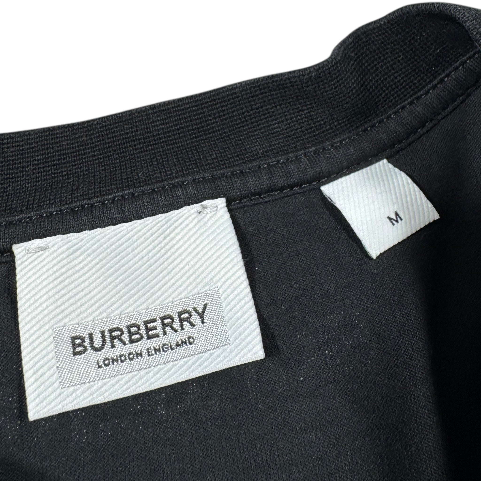 Burberry T-shirt (M)