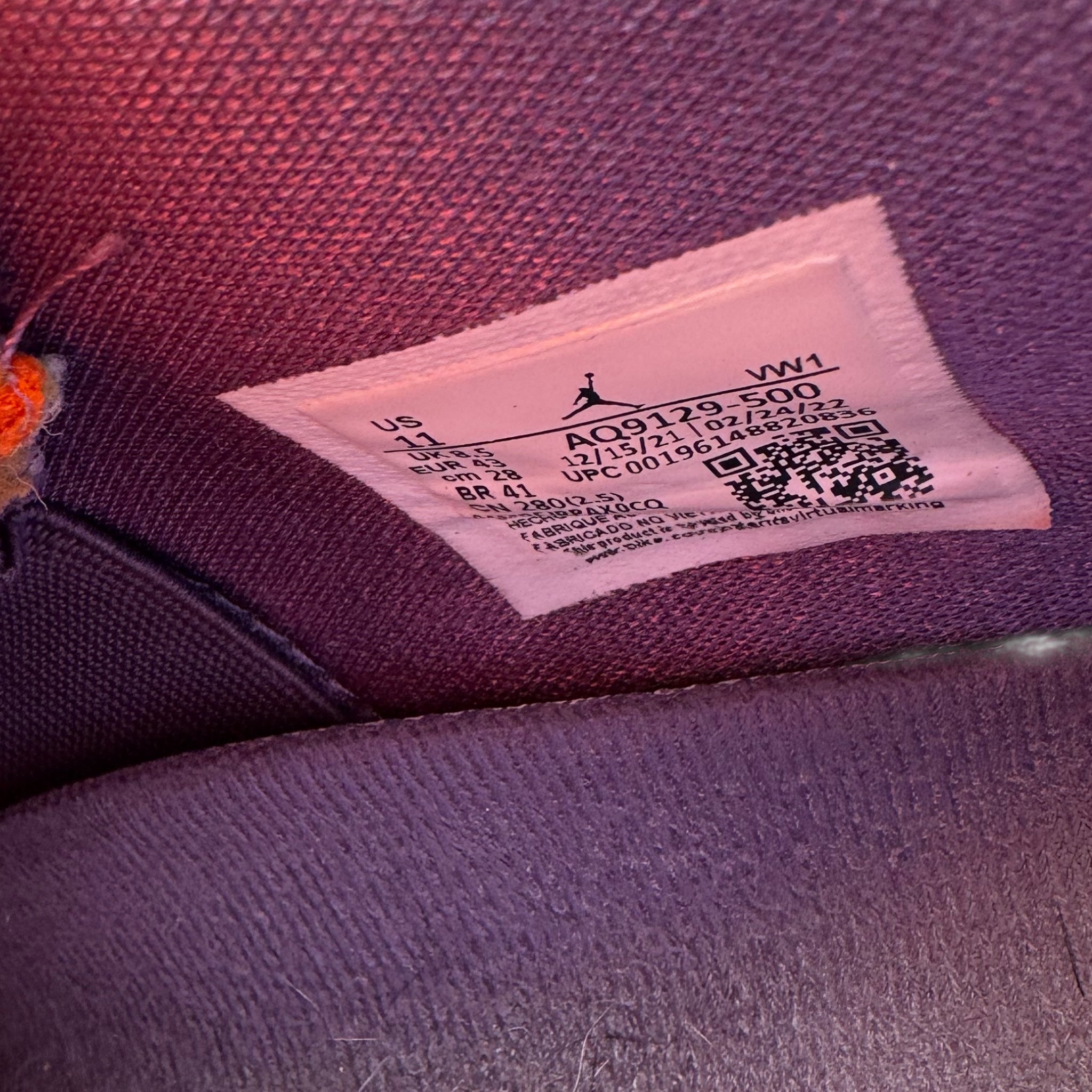 Jordan 4 Canyon Purple (43EU)