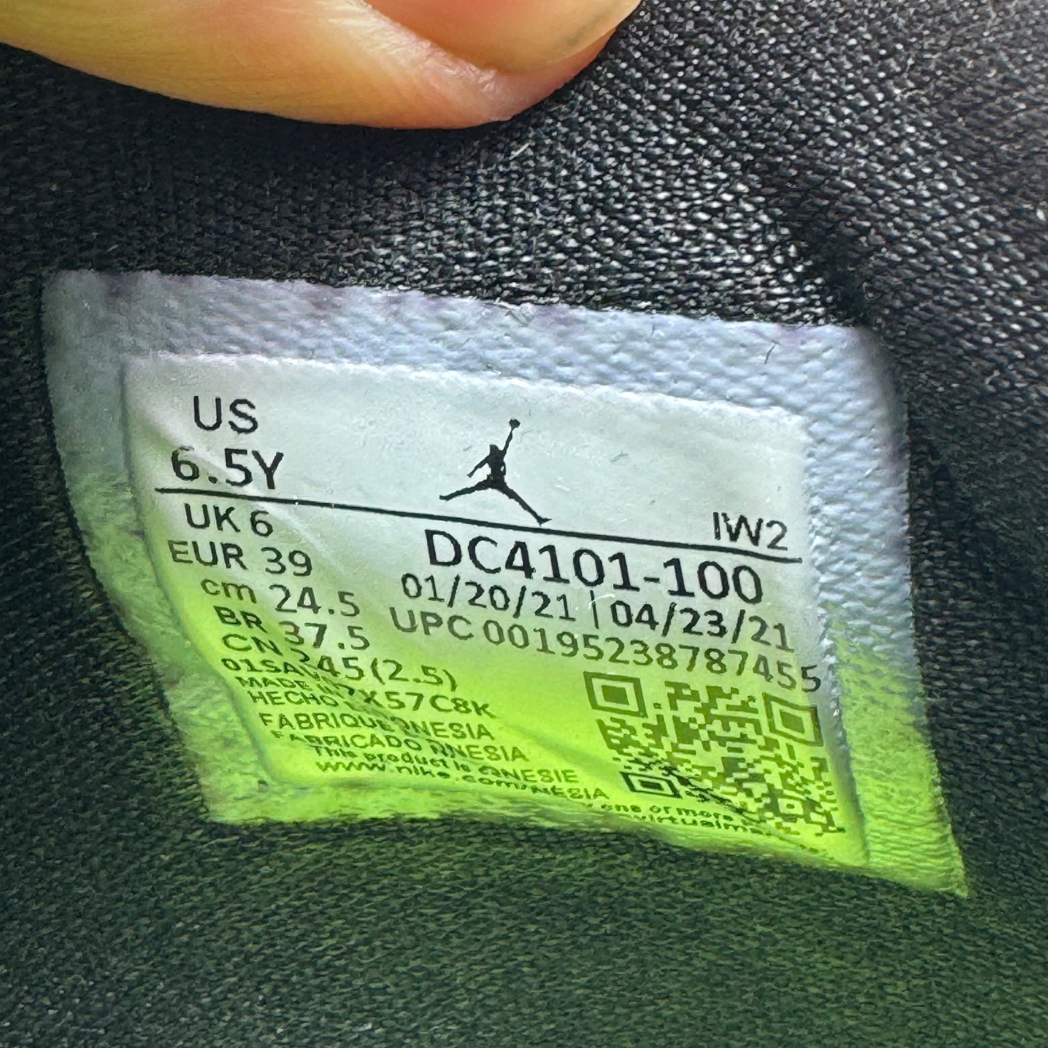 Jordan 4 (39EU)