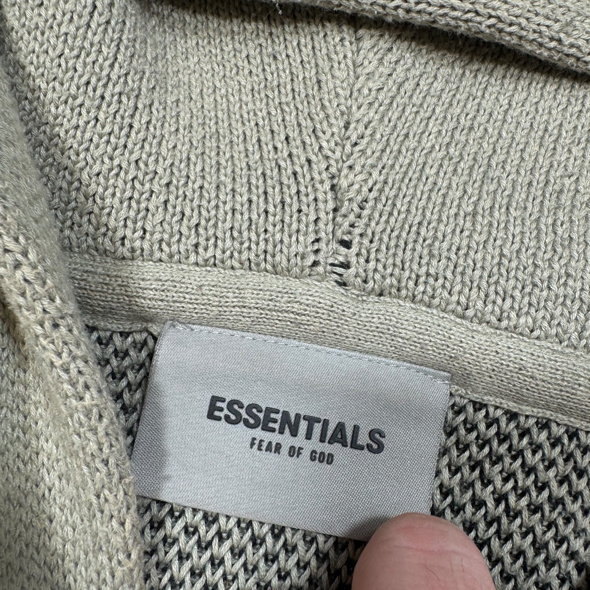 Pull Essentials (L)
