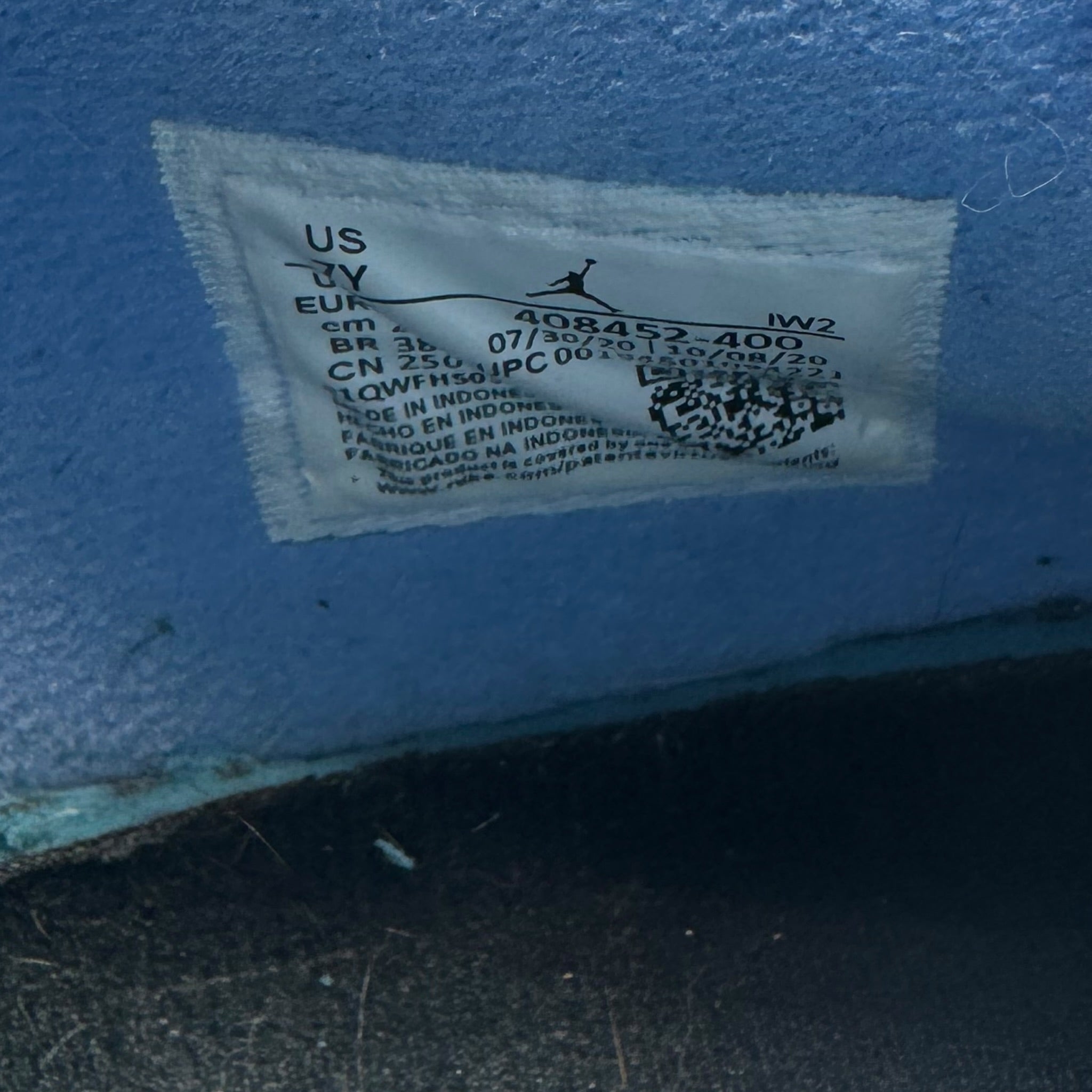 Jordan 4 University Blue (40EU)