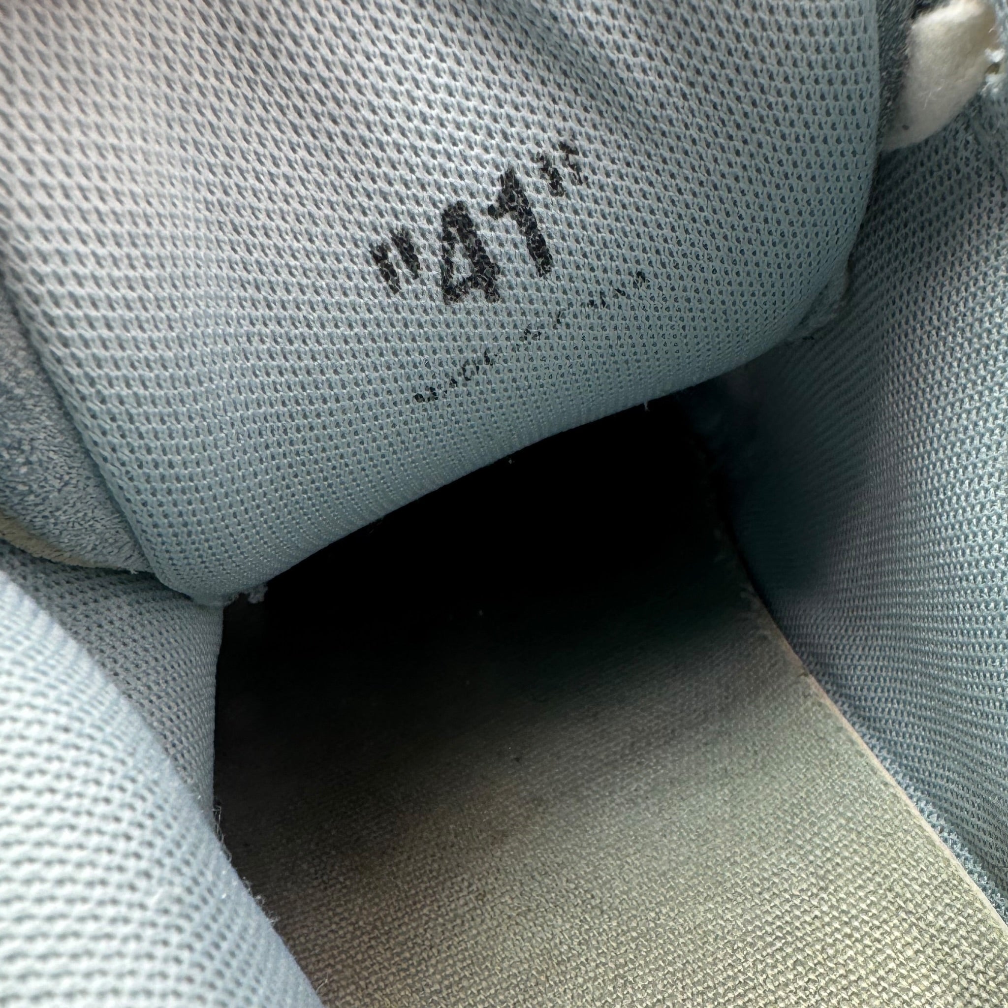 Off-White Out Off Office (41EU)