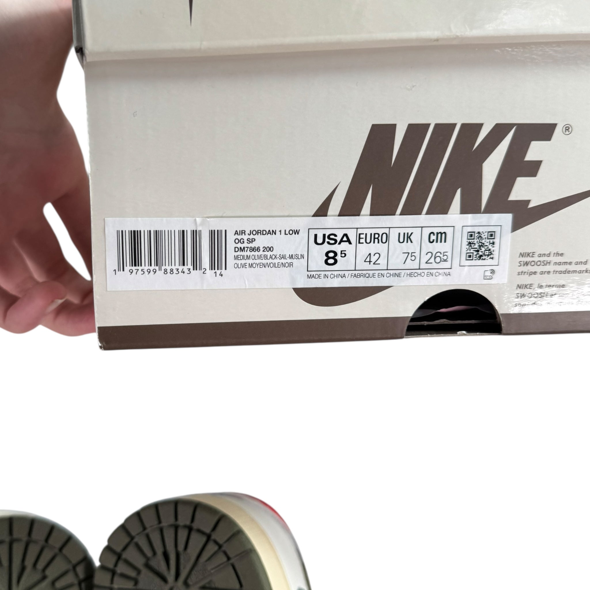Jordan One Low Travis Olive (42EU)