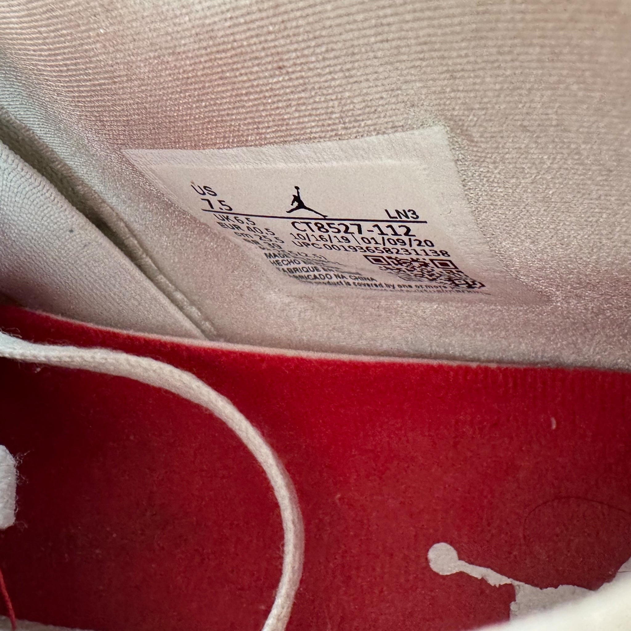 Jordan 4 Metalic Red (40.5EU)