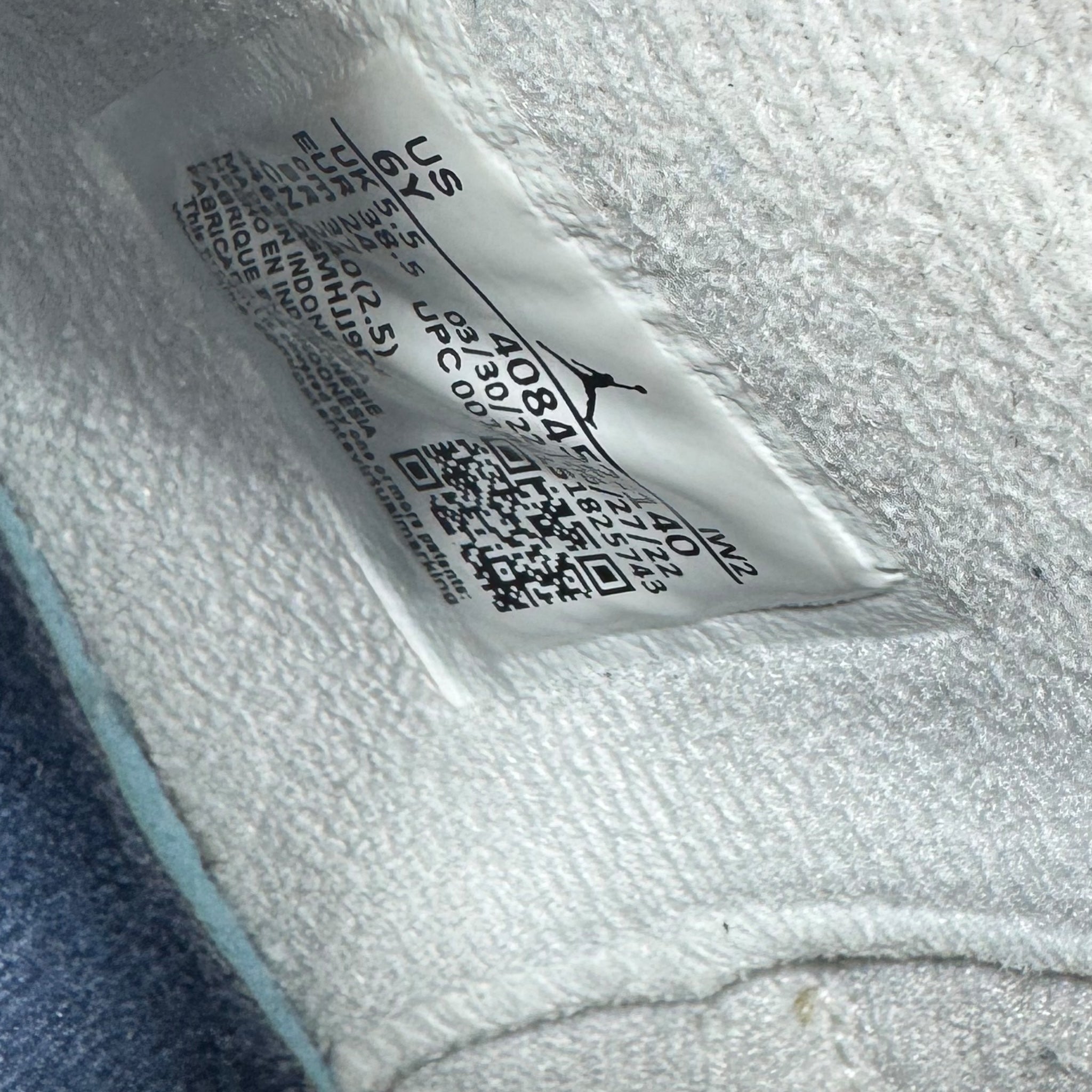 Jordan 4 Midnight Navy (38.5EU)