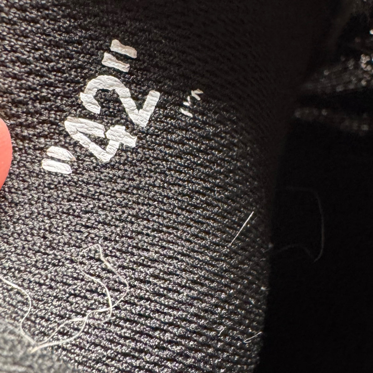 Off-White Be Right Back (42EU)
