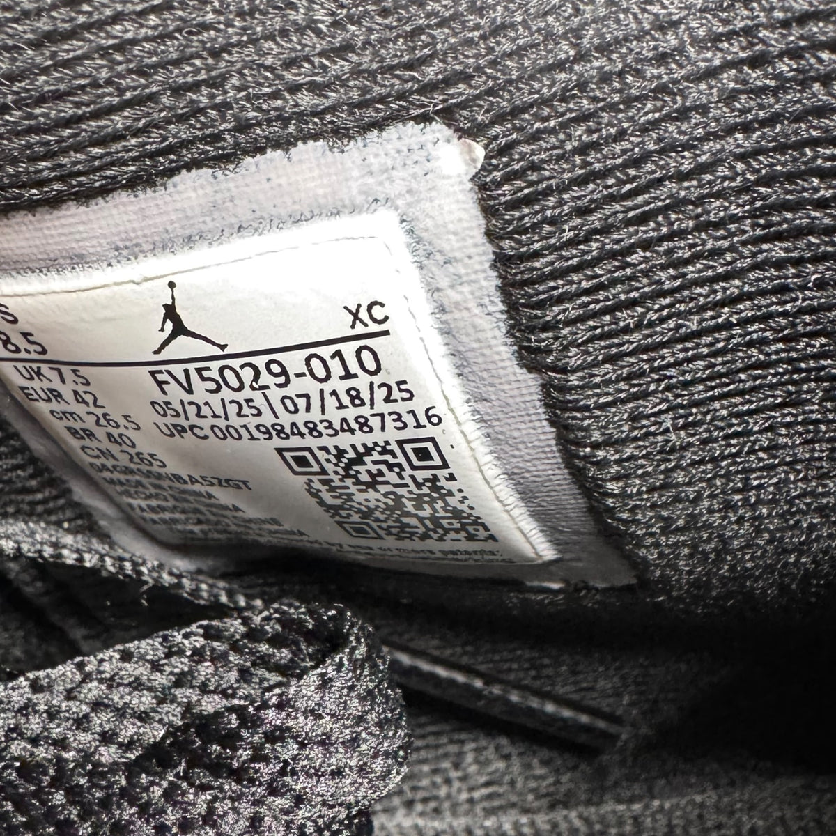 Jordan 4 Black Cat (42EU)