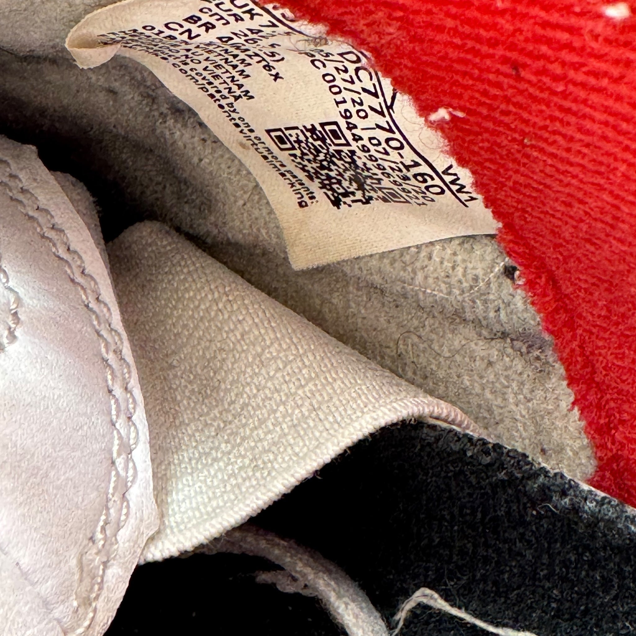 Jordan 4 jFire Red (42EU)