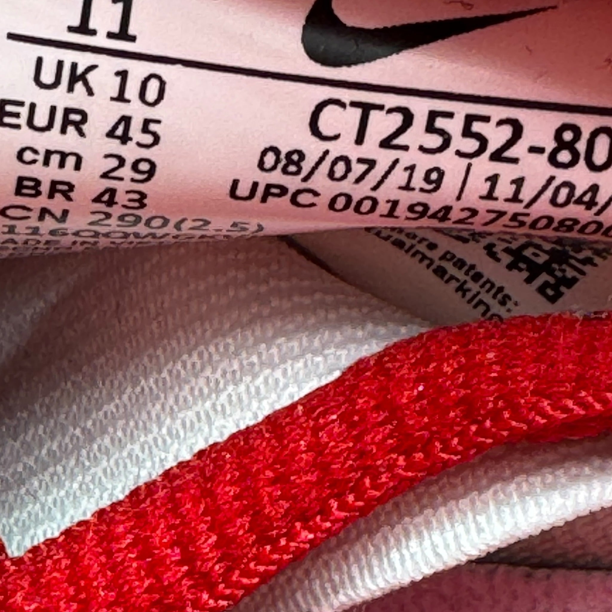 Dunk SB Strange Love (45EU)