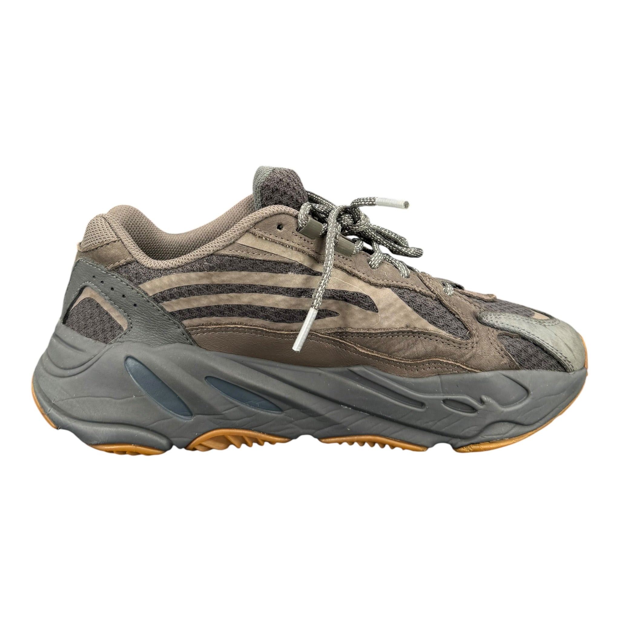 Yeezy boost 700 (42EU)