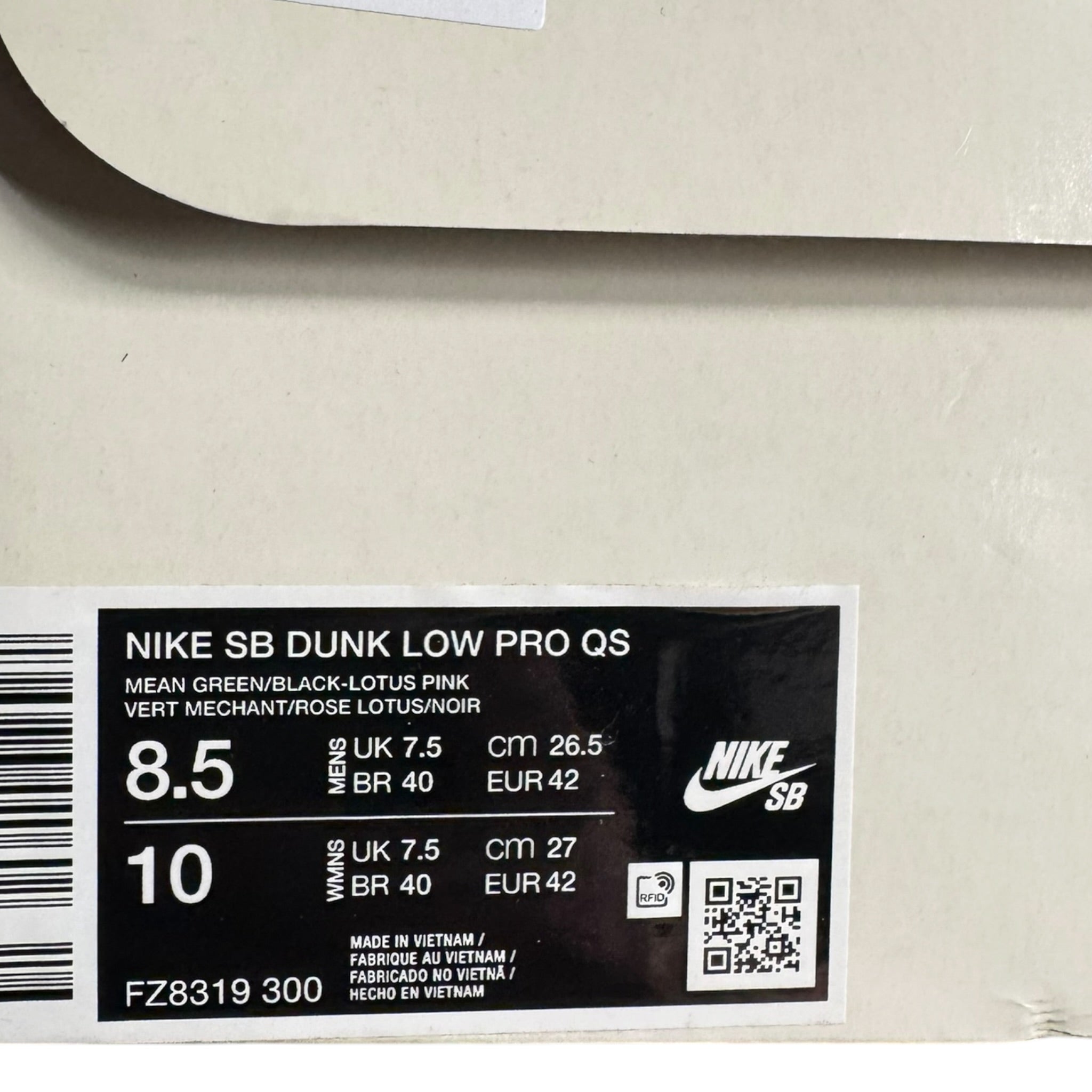 Dunk SB Low Super Nana (42EU)