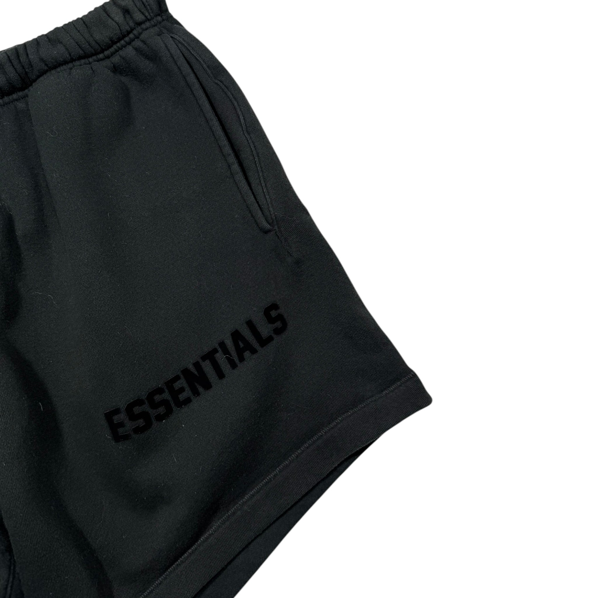 Short Essentials (M)