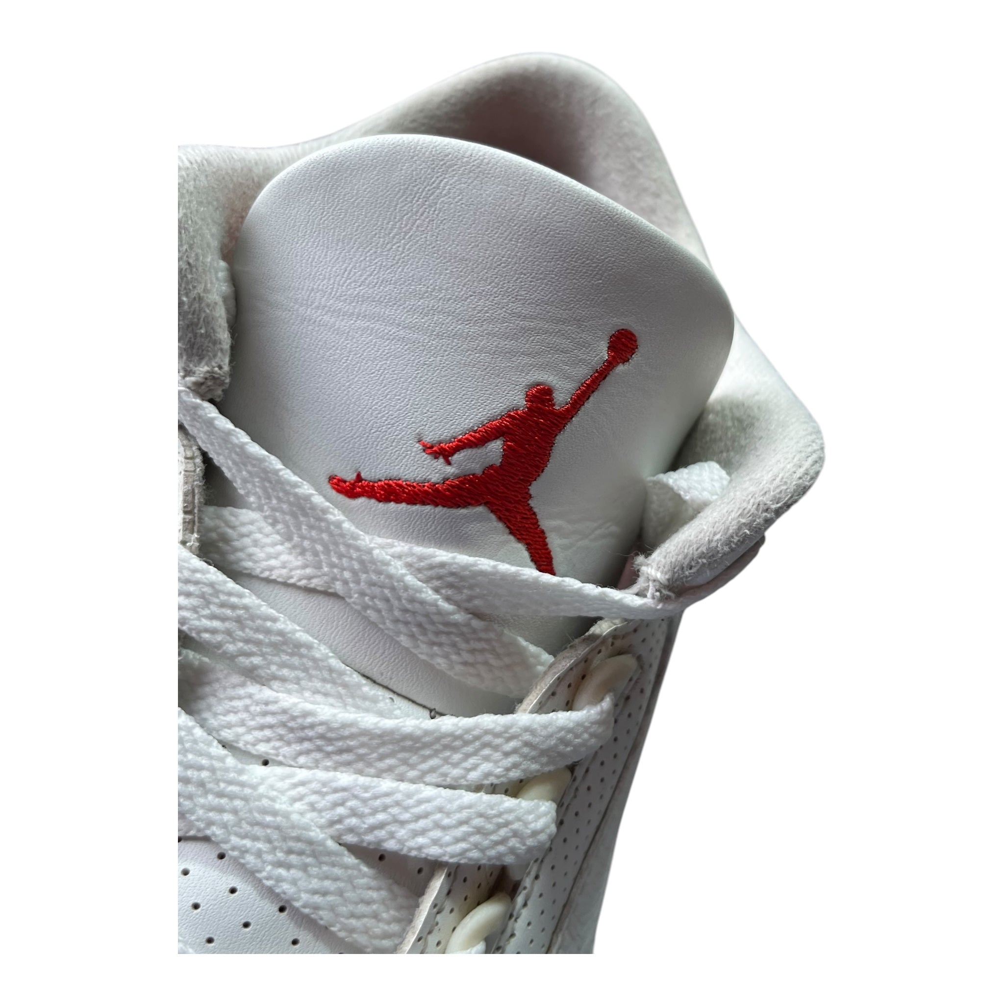 Jordan 3 Retro White Cement Reimagined (44 EU)