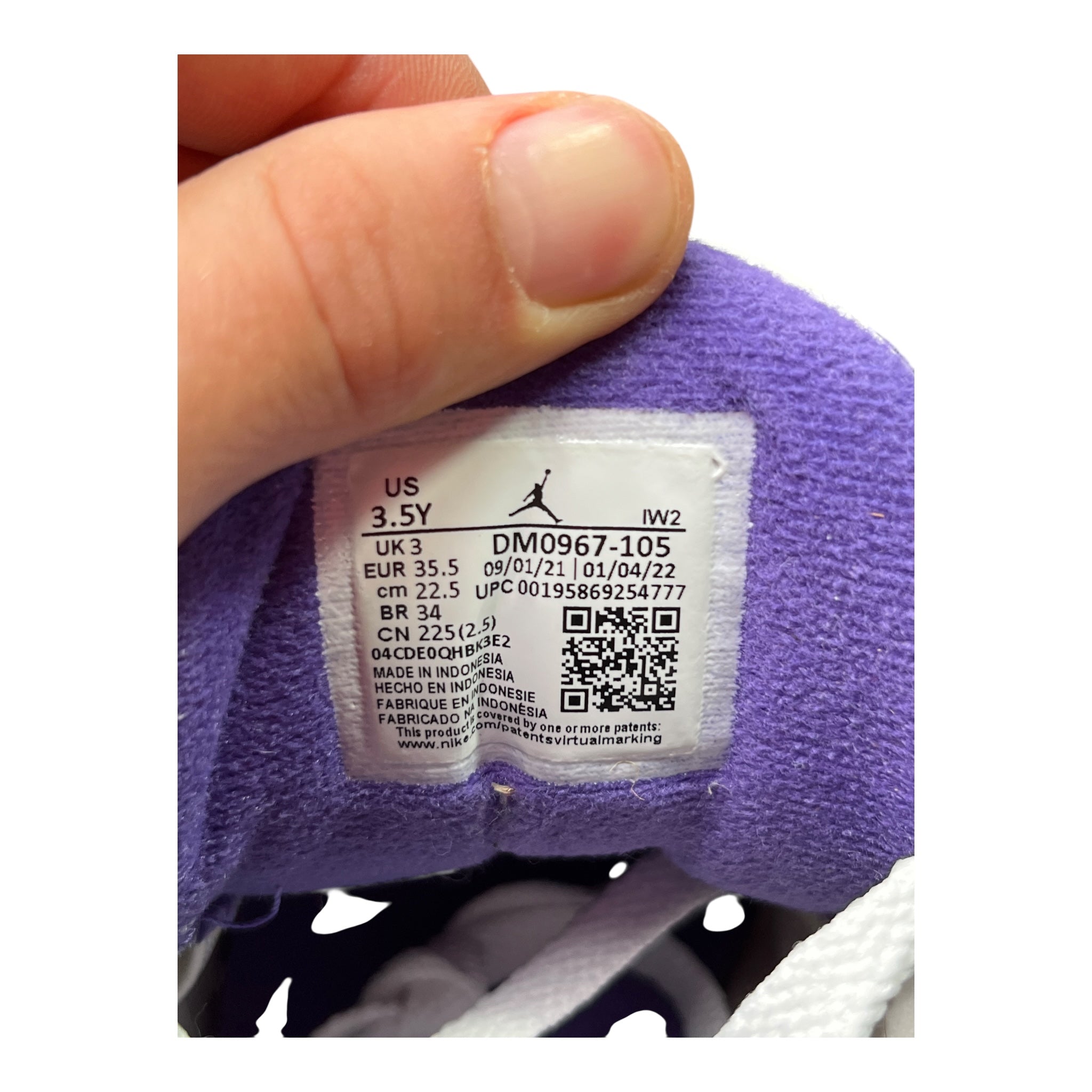 Jordan 3 Retro Dark Iris (35,5EU)