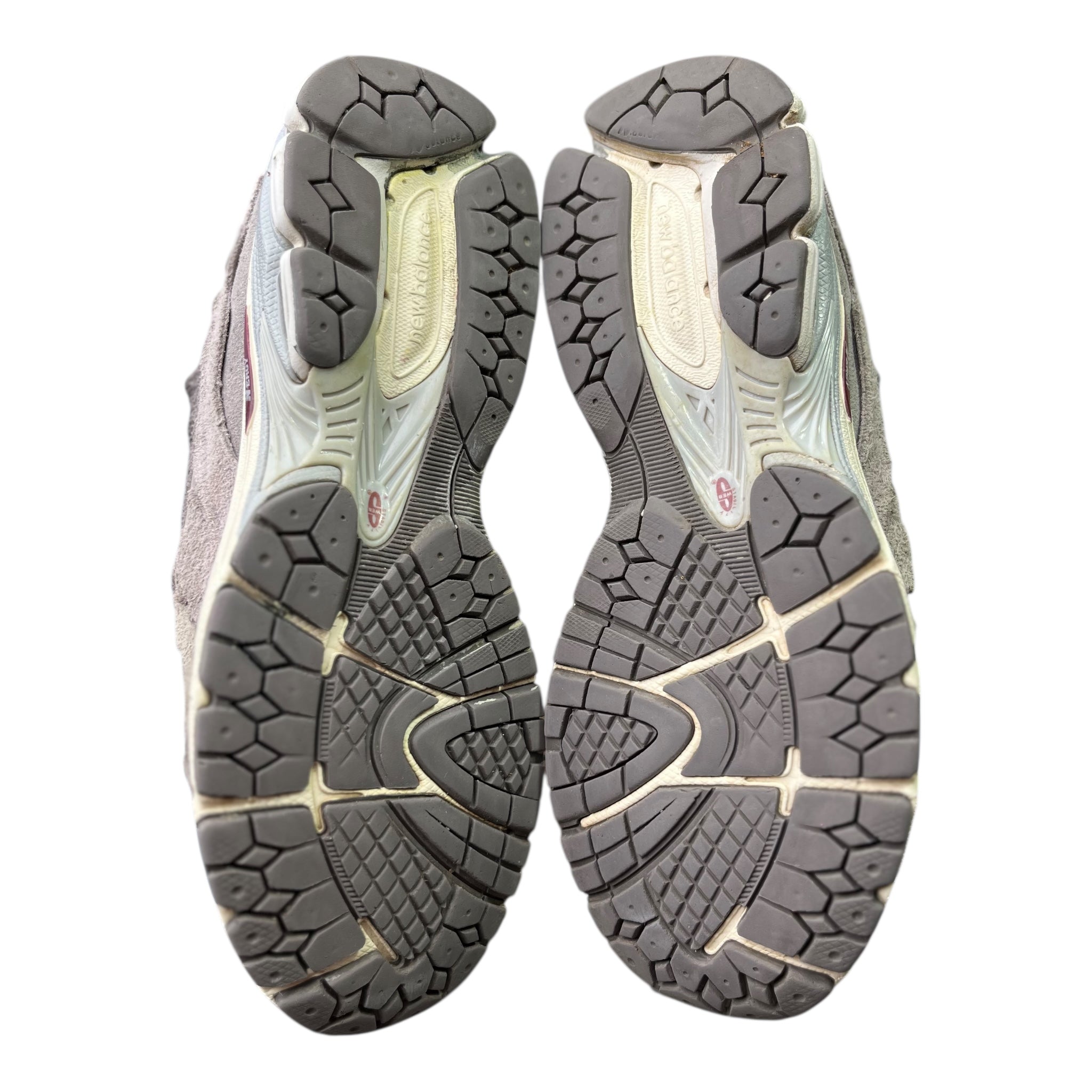 New Balance 2002R Protection Pack Neujahr Dusty Lilac (42EU)