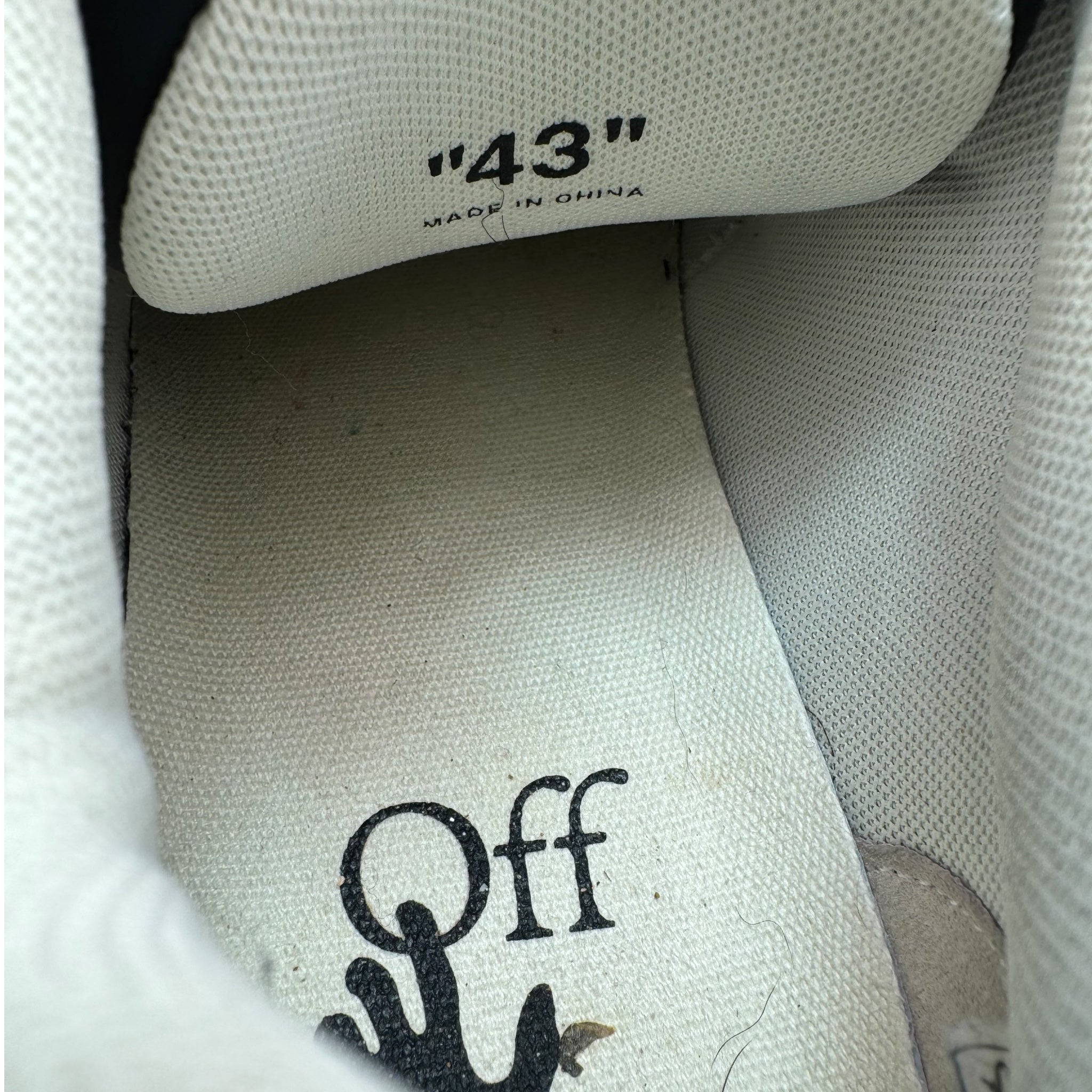 Off-White Out Off Office (43EU)