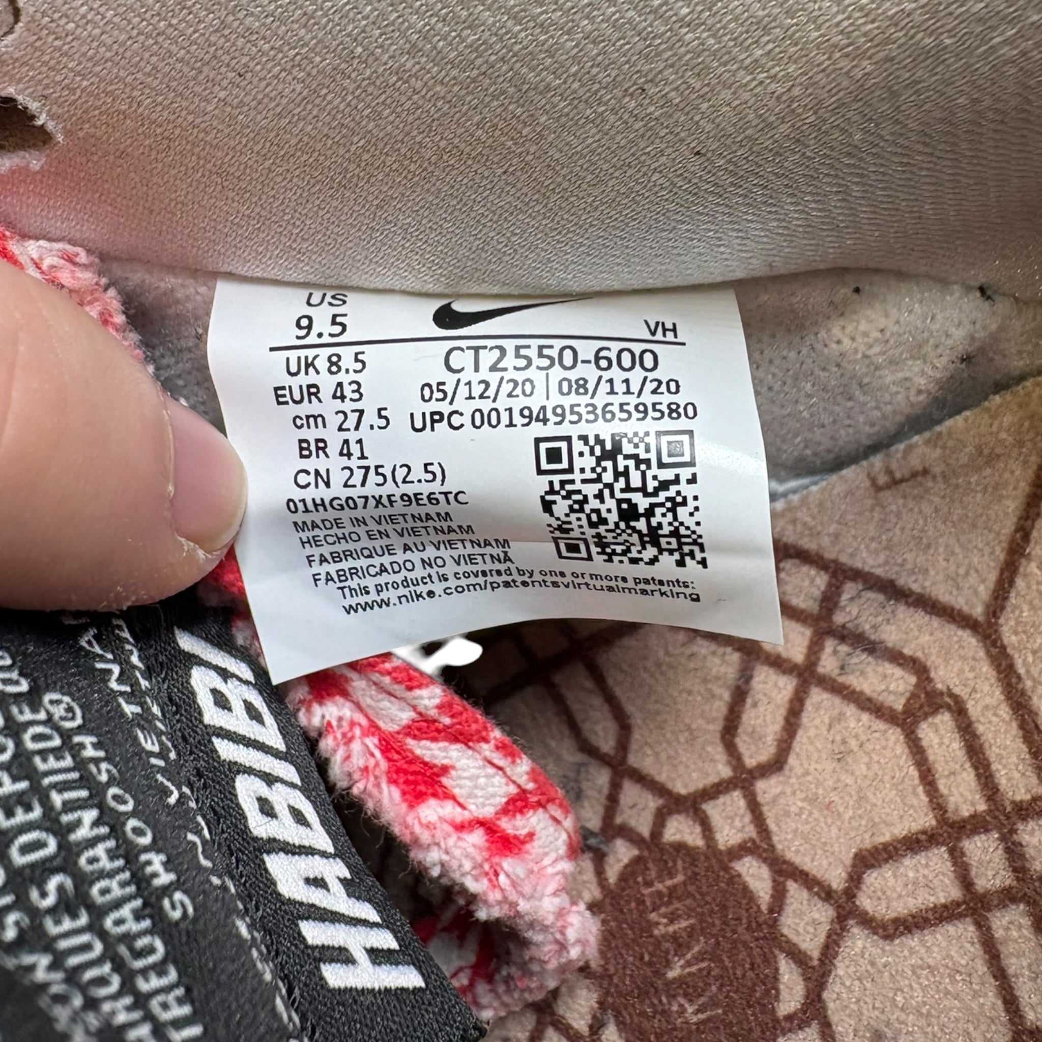 Dunk SB Low Habibi (43EU)