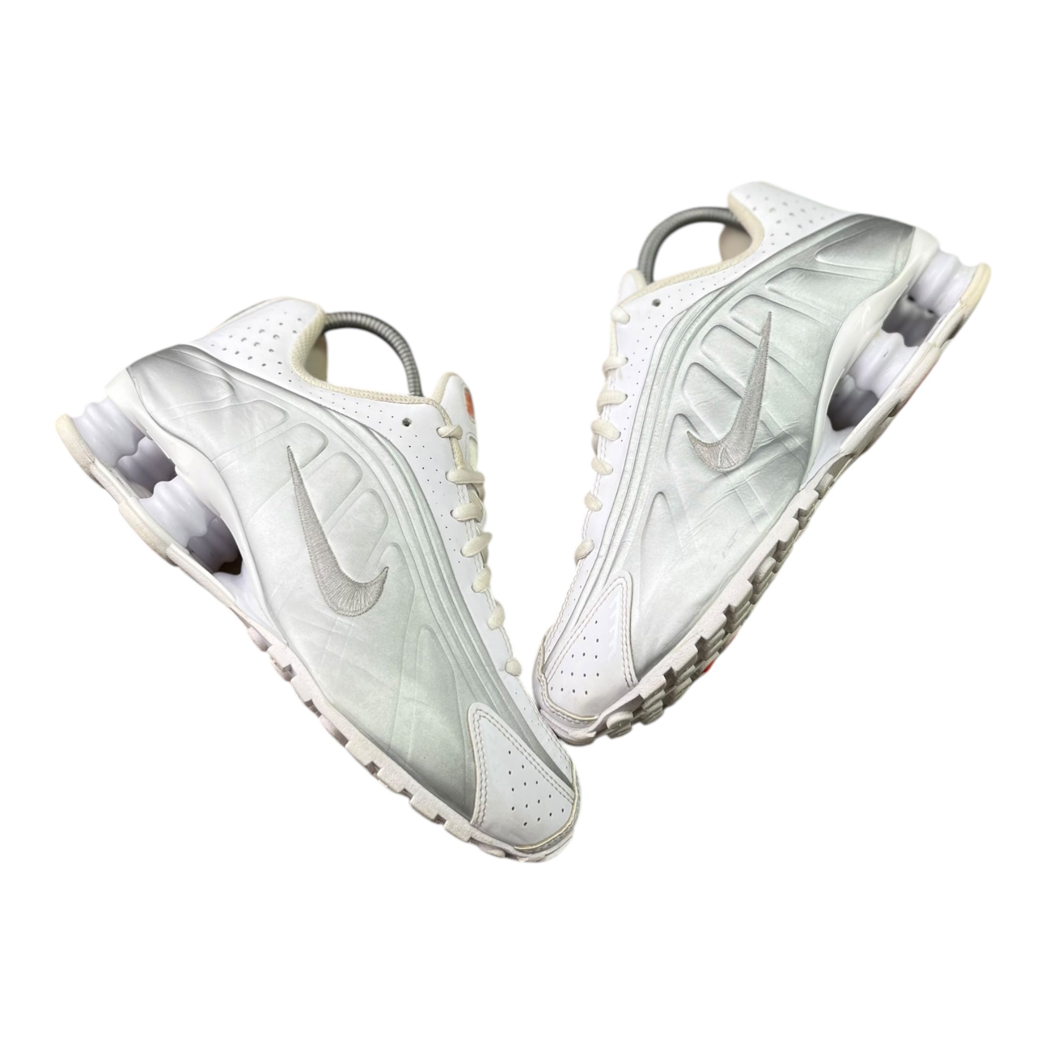 Nike Shox R4 Weiß Metallic Silber (38.5EU)