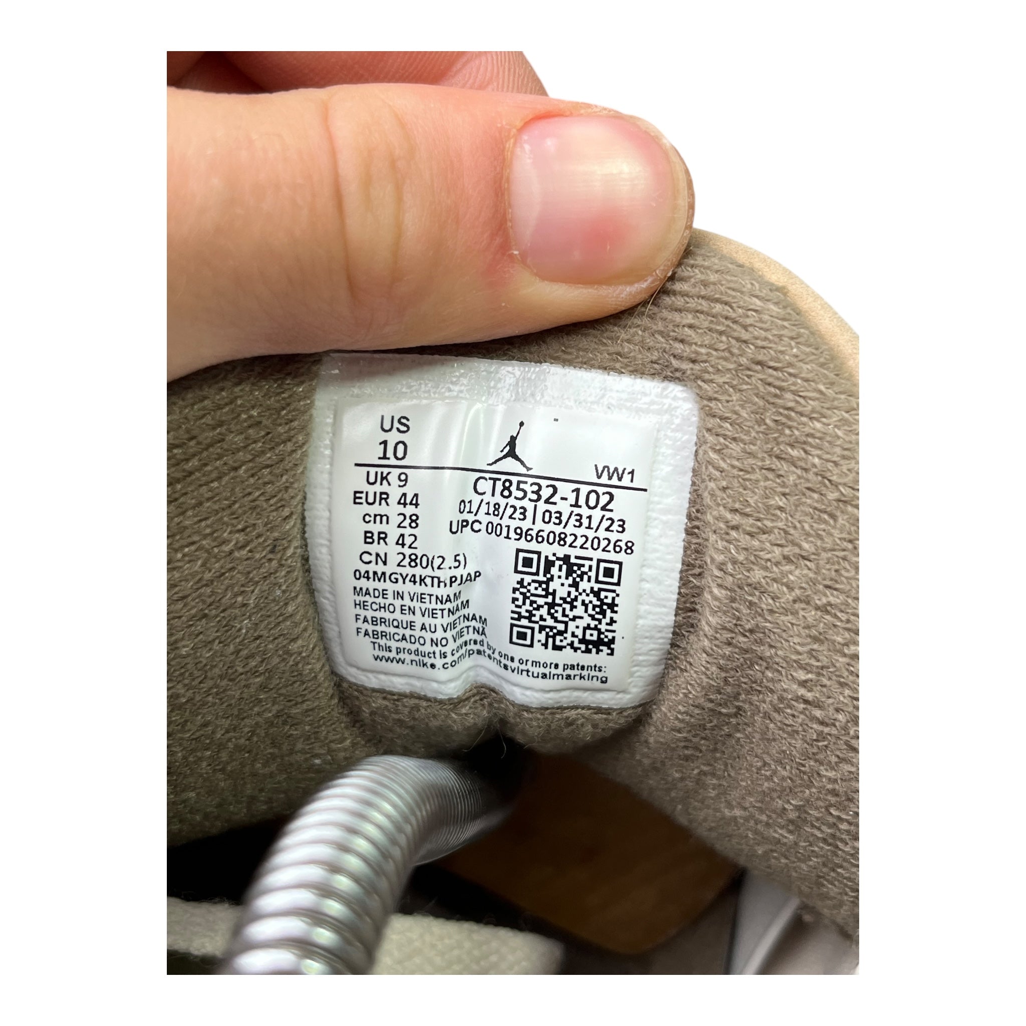 Jordan 3 Retro Palomino (44EU)