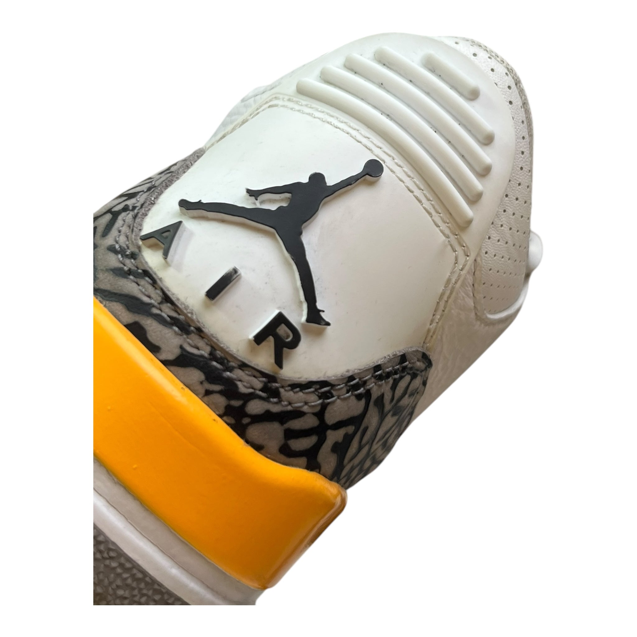 Jordan 3 Laser Orange (38,5 EU)