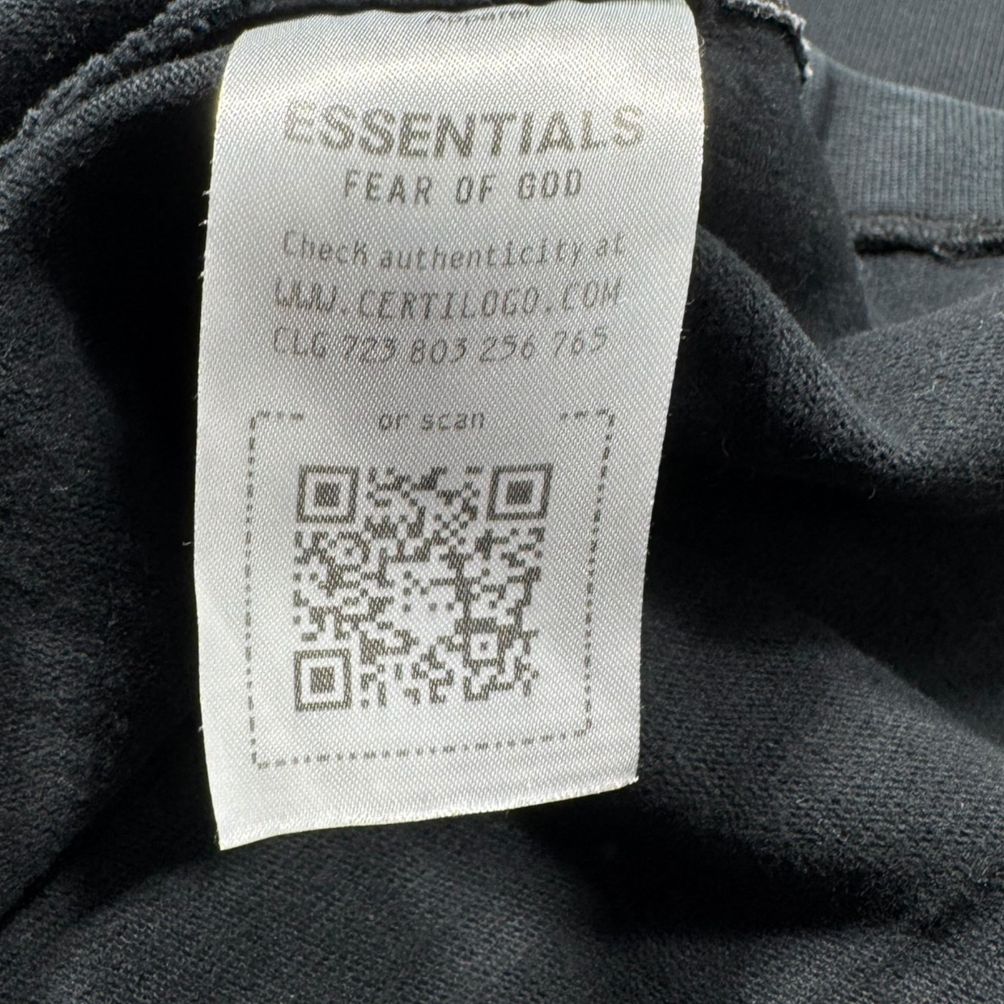T-Shirt Essentials (S)