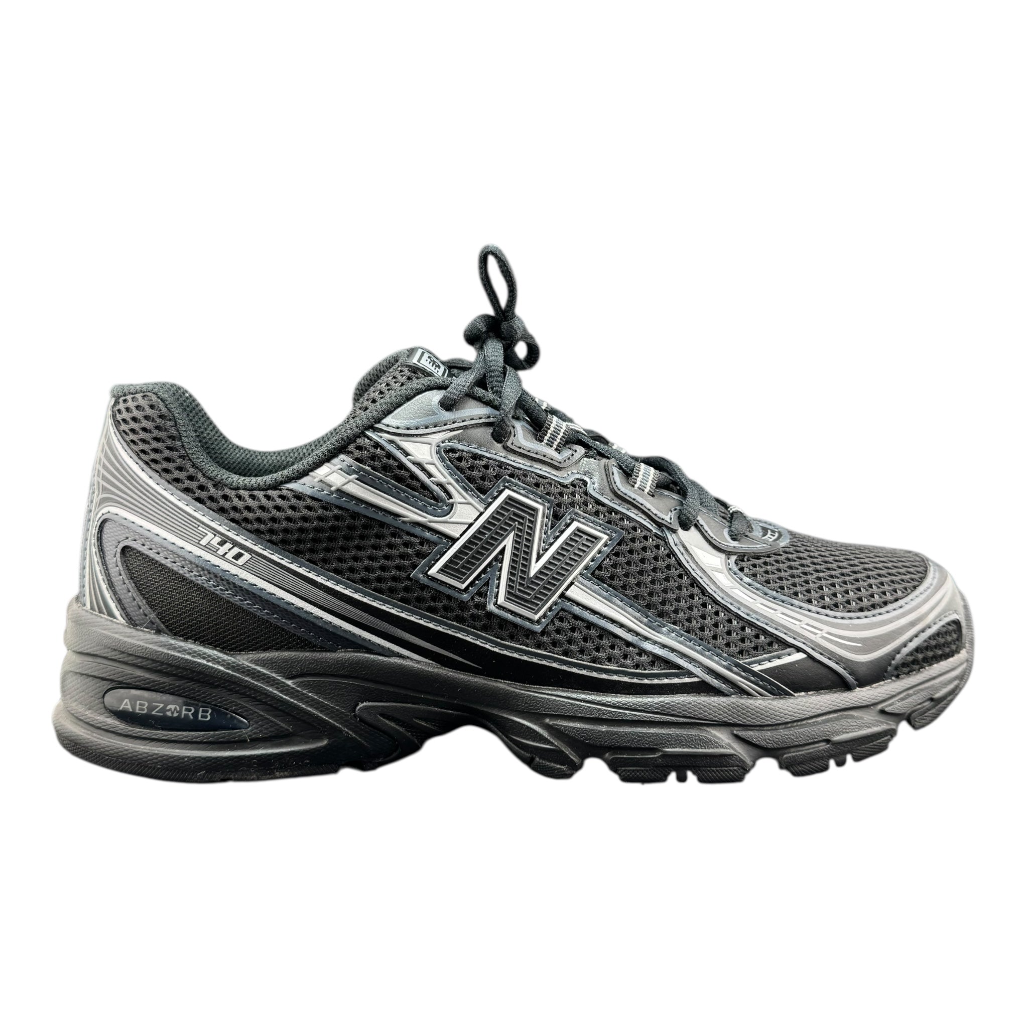 New Balance 740 (44EU)