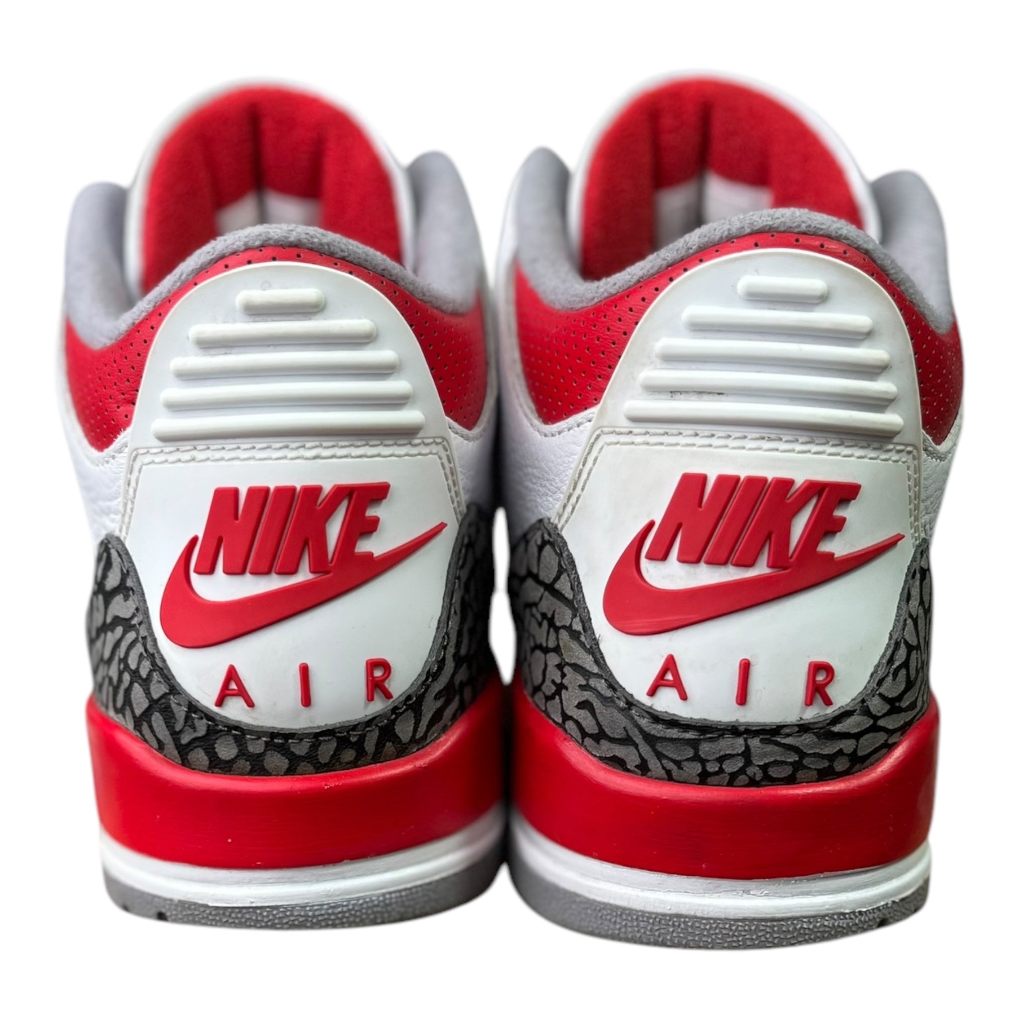 Jordan 3 Retro Fire Red (43EU)