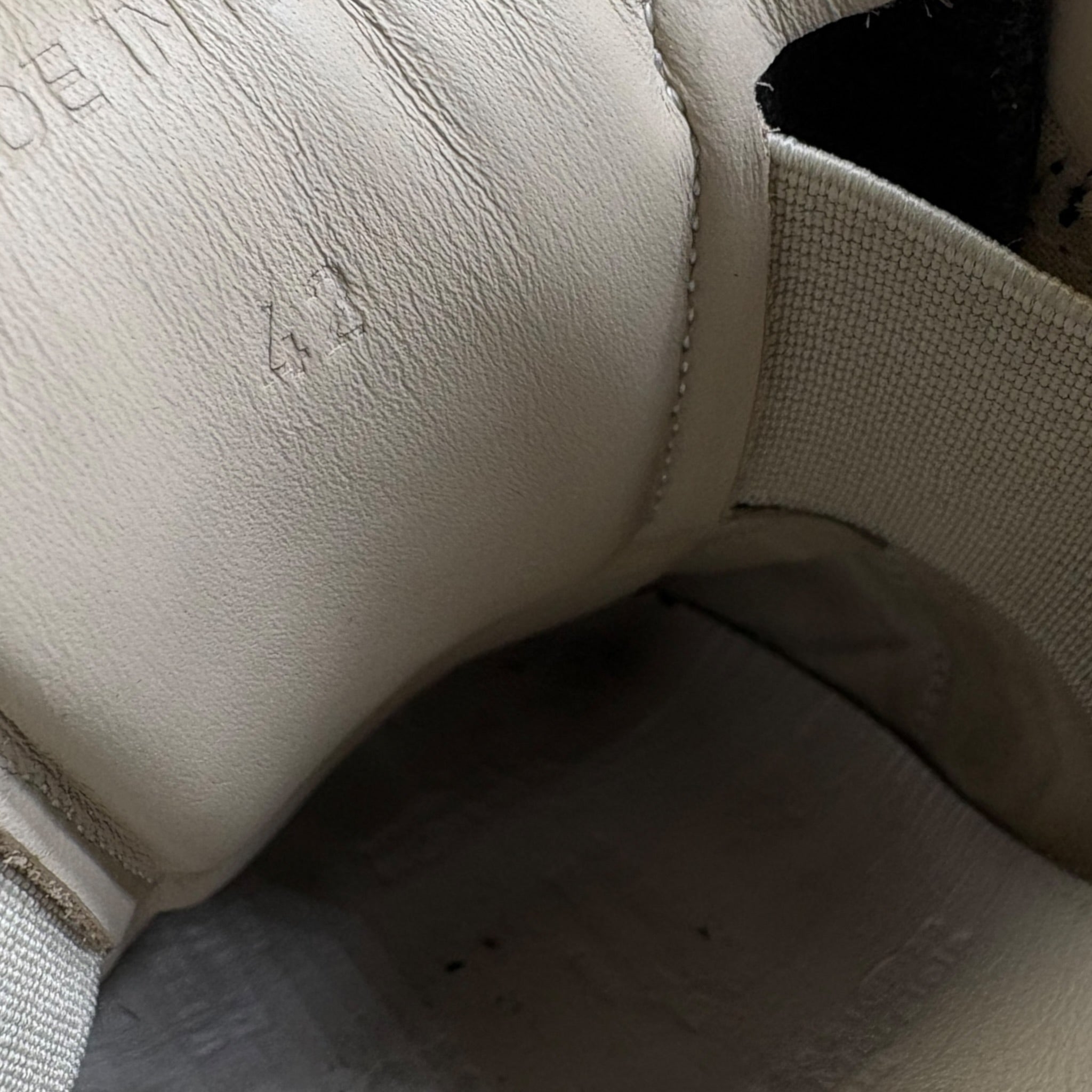 Maison Margiela Replica (42EU)