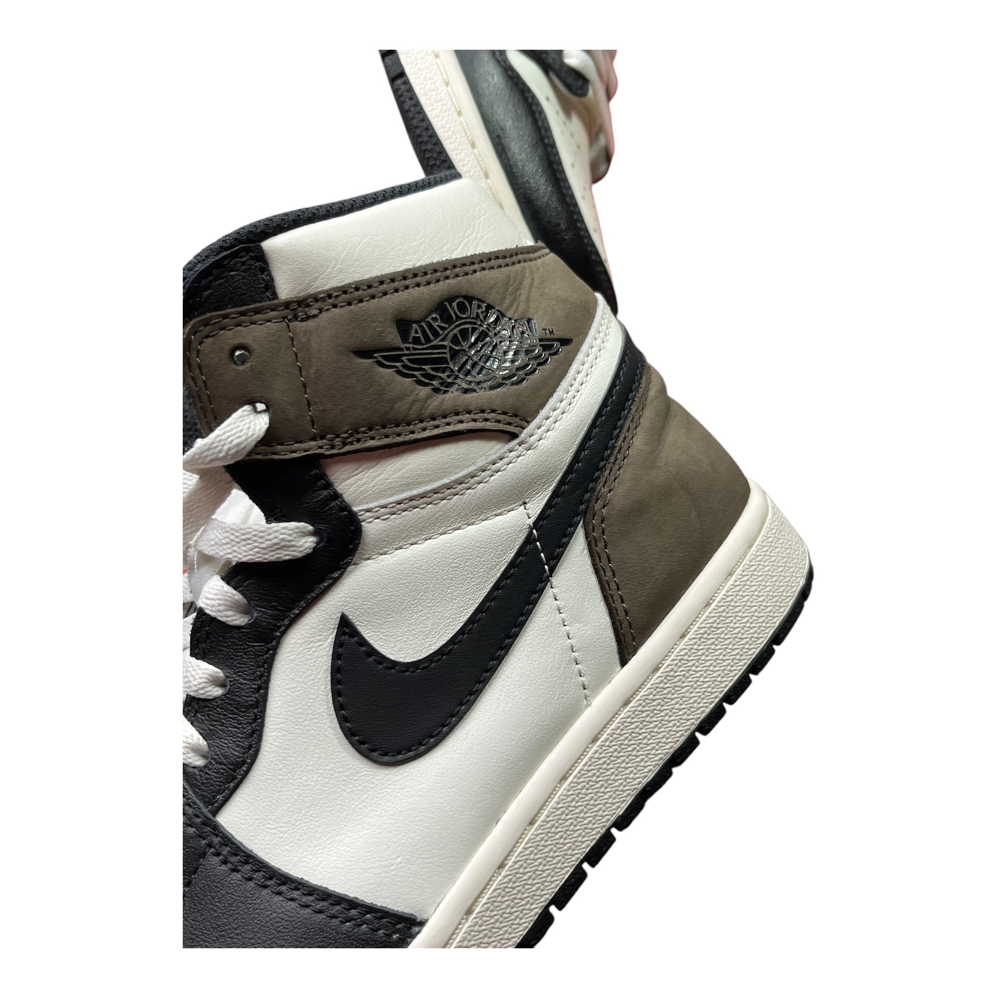 Jordan 1 Retro High Dark Mocha (42,5EU)