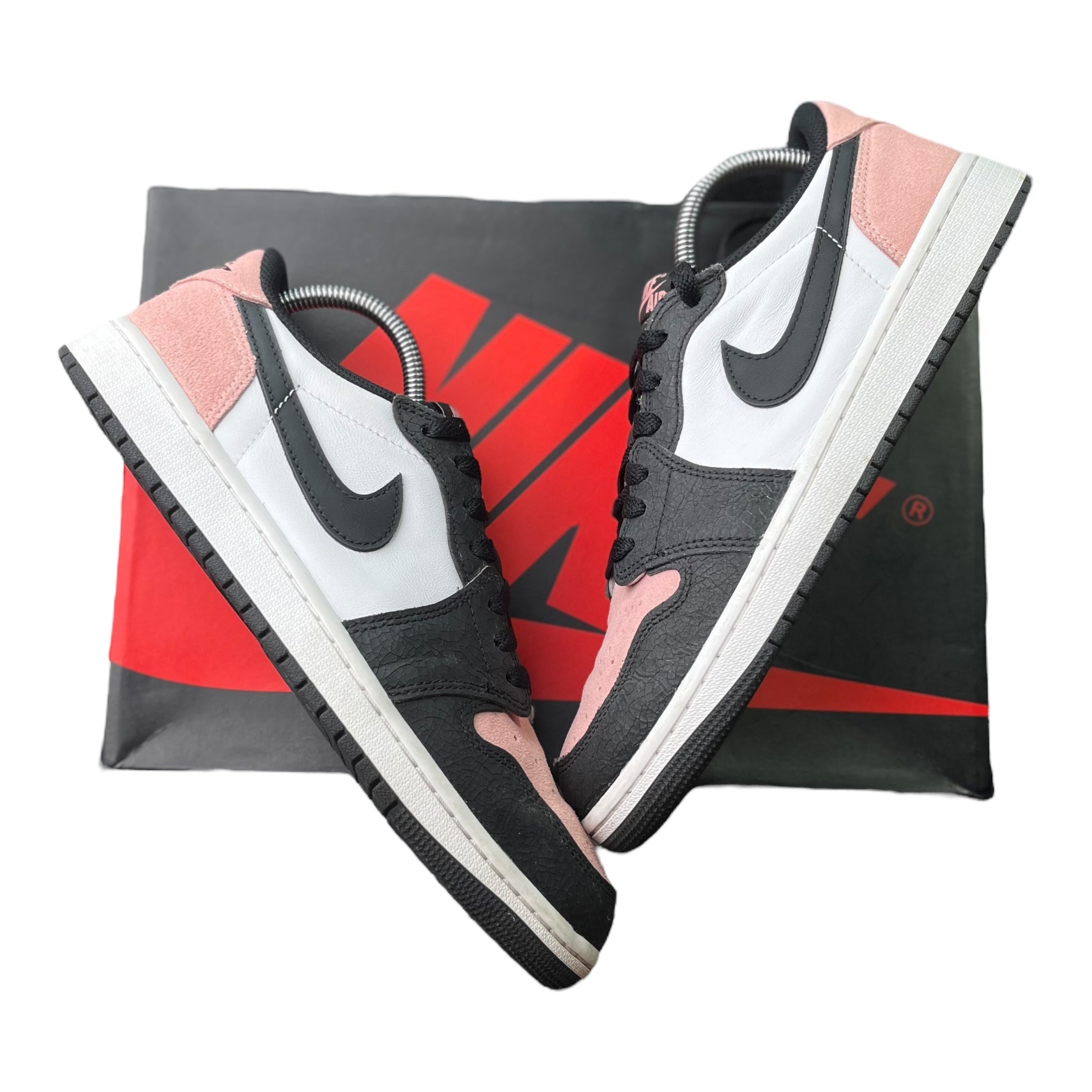 Jordan 1 Low Bleached Coral (43EU)