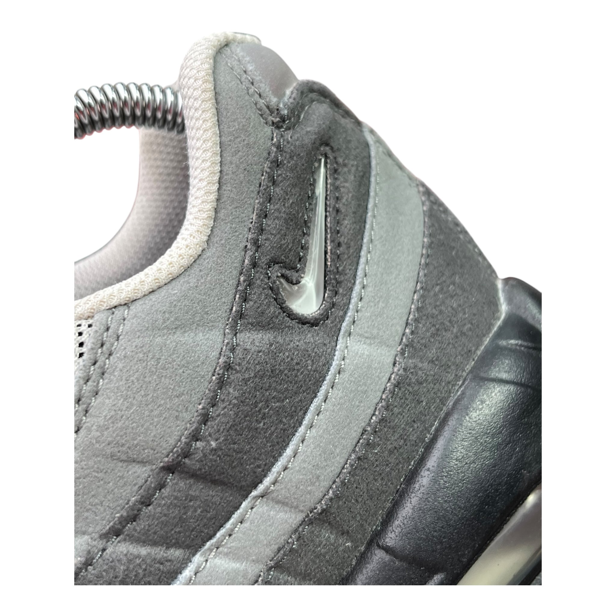 Nike Air Max 95 Grau Jewel (42.5EU)