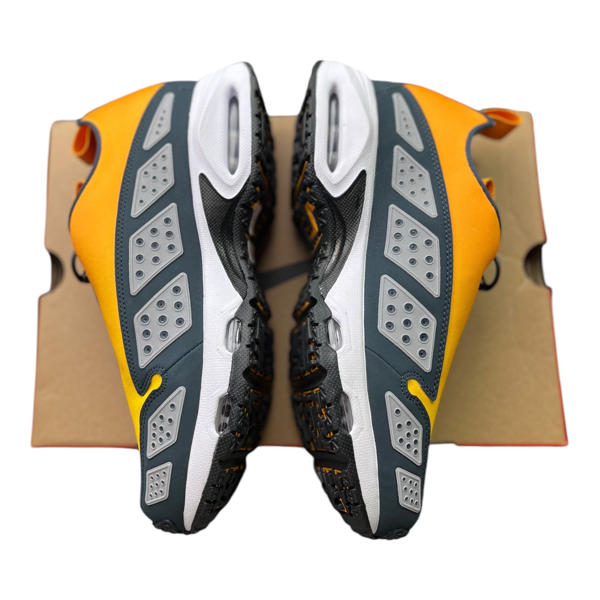 Nike Air Max Sunder Canyon Gold (40.5EU)