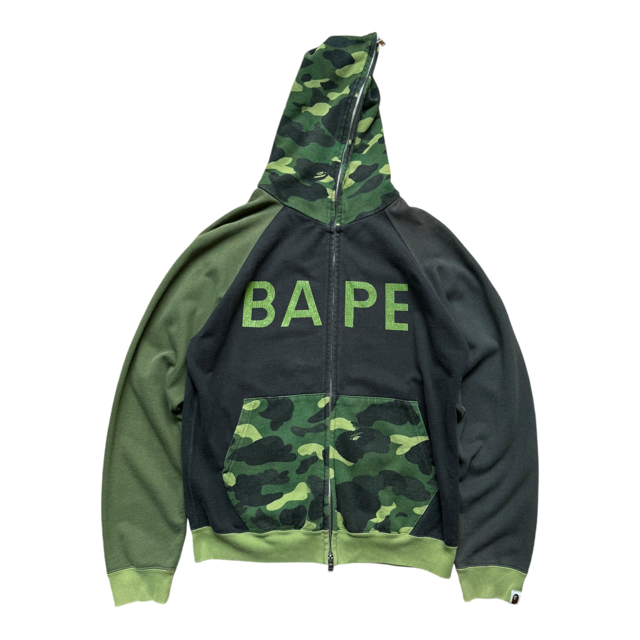 Full zip bape sweatshirt (M)