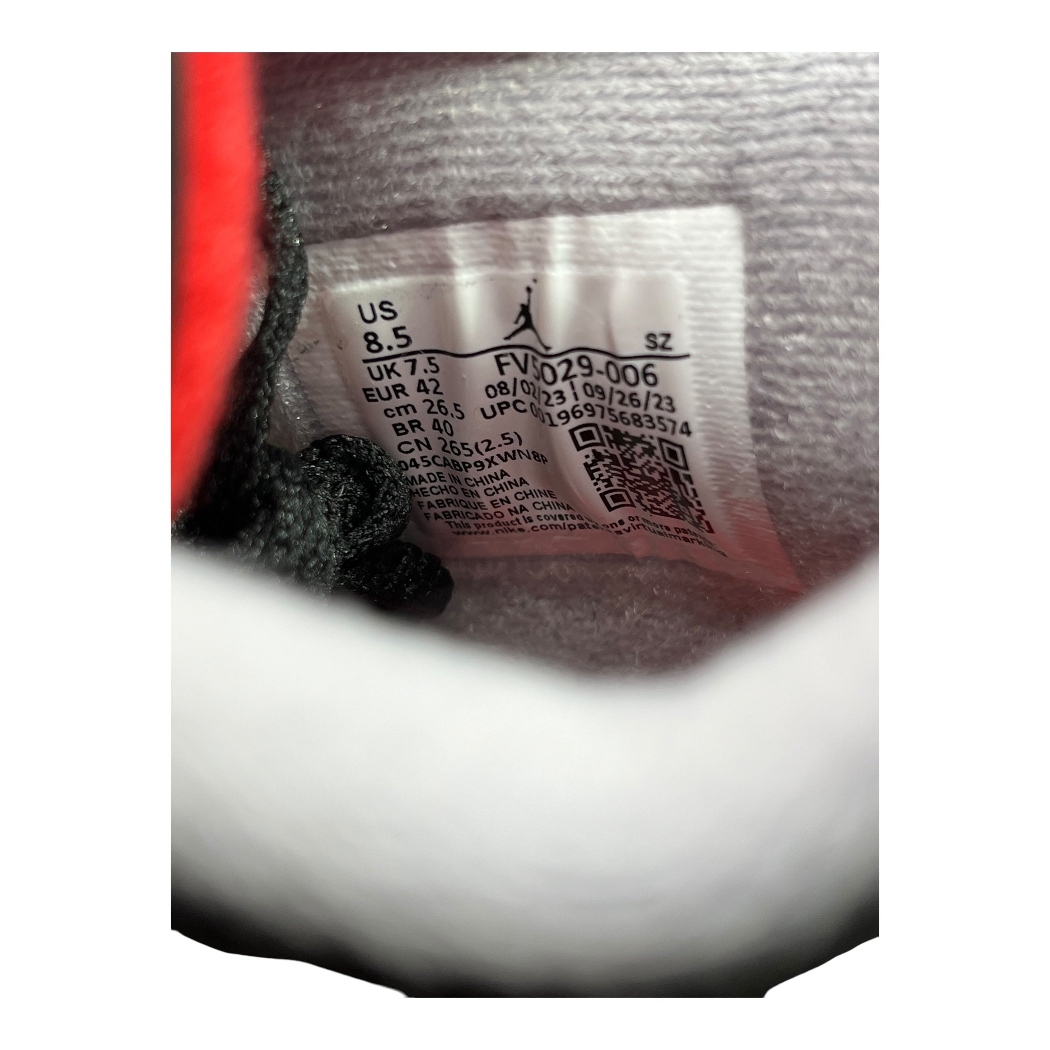 Jordan 4 Retro Bred Reimagined (42EU)