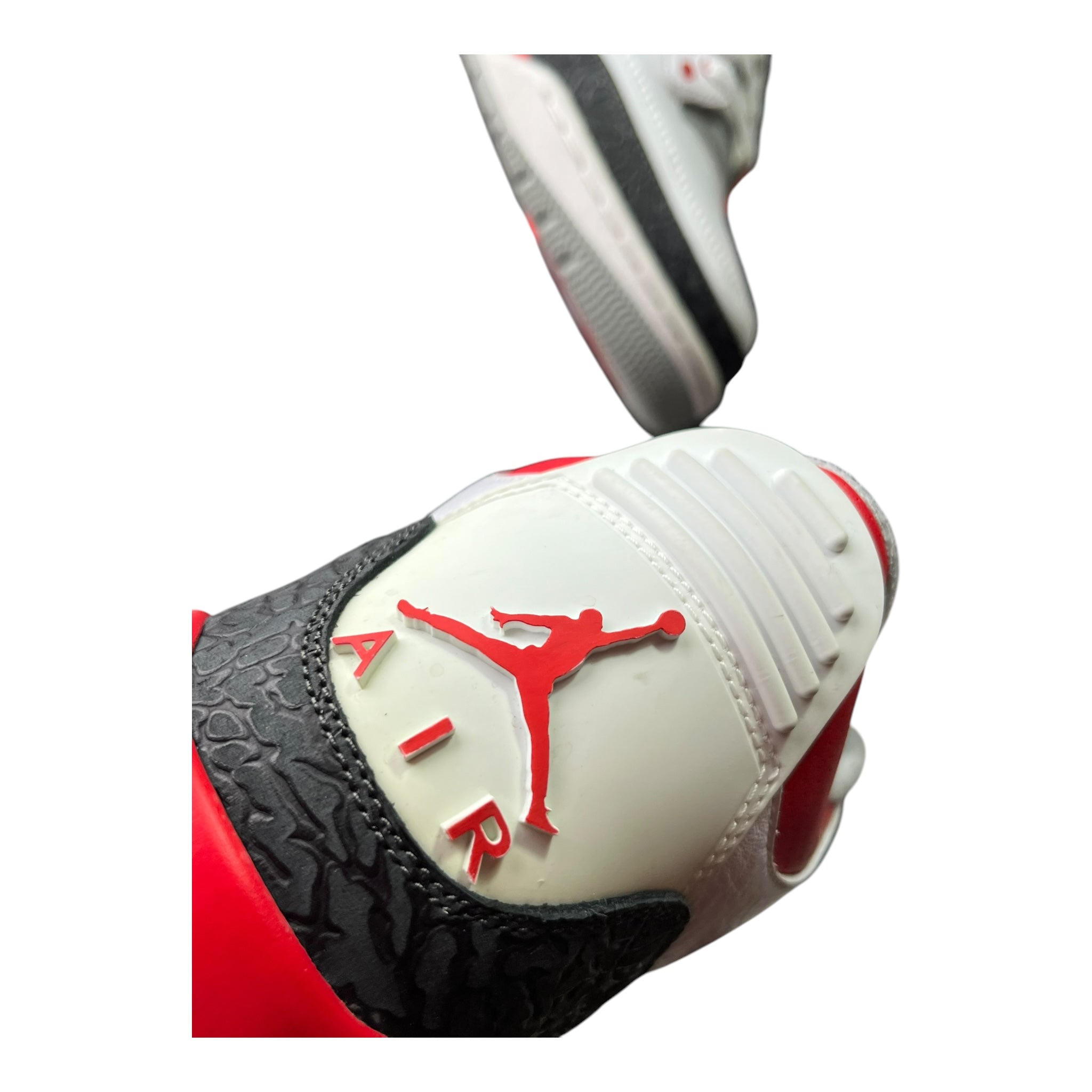 Jordan 3 Retro Fire Red (44EU)