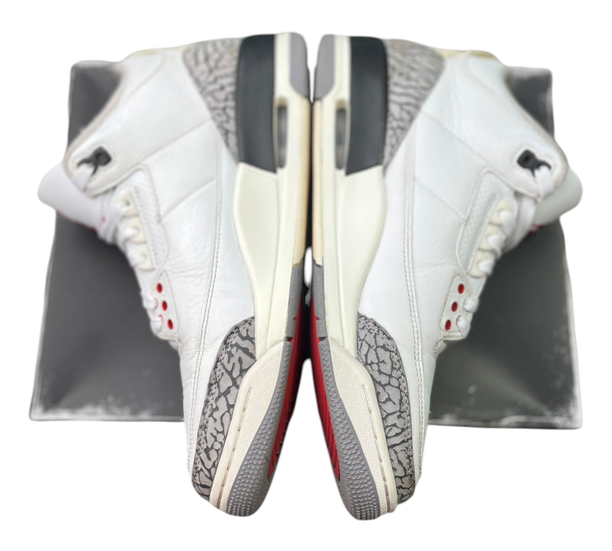 Jordan 3 Retro Weiß Zement Neuinterpretiert (42EU)